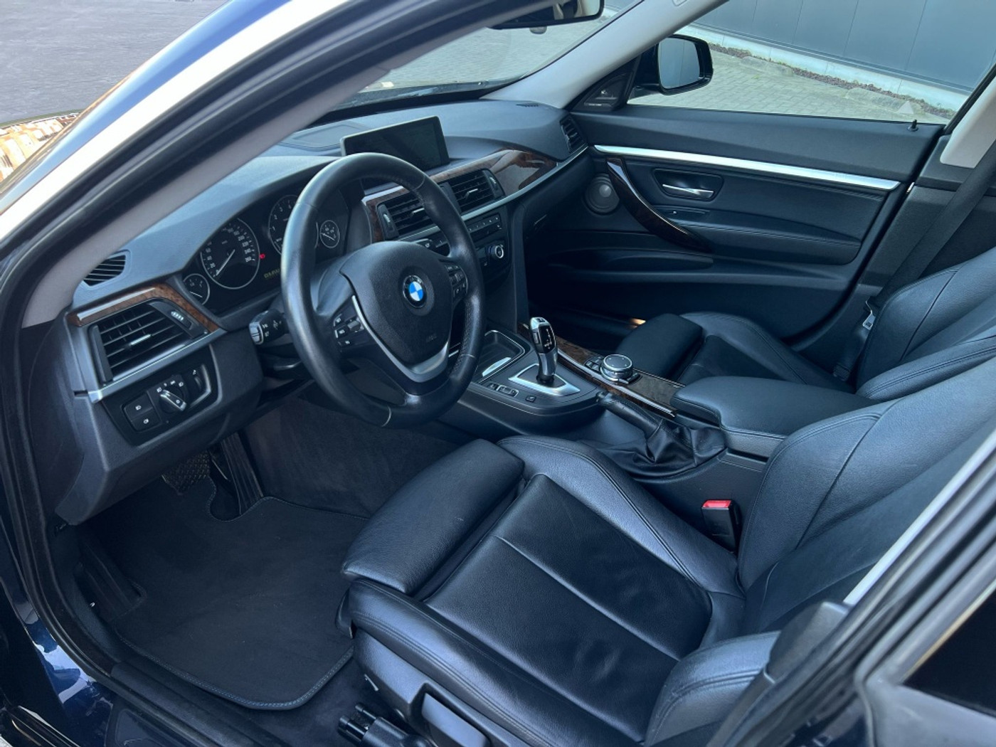 Foto van BMW 320i