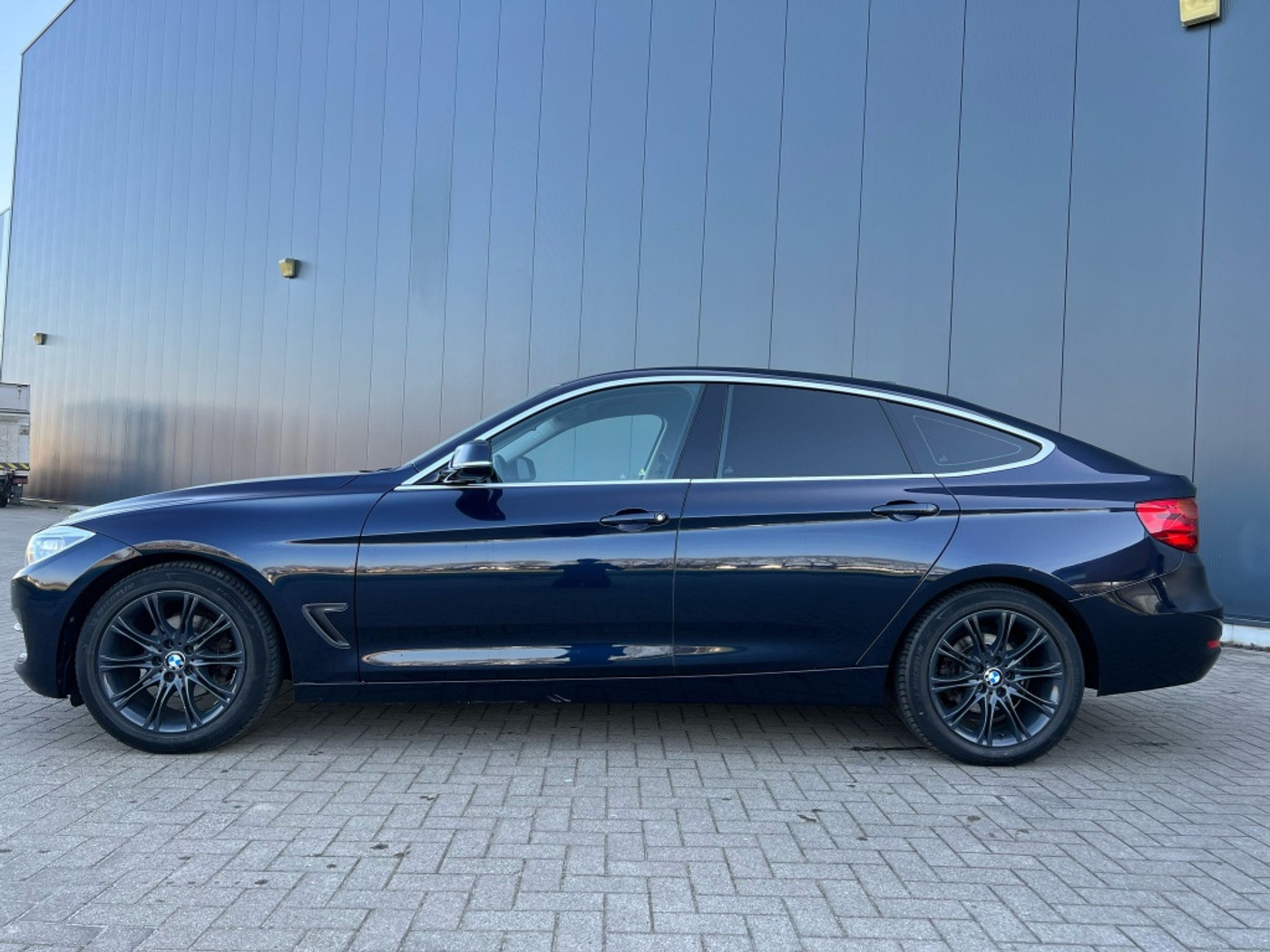 Foto van BMW 320i