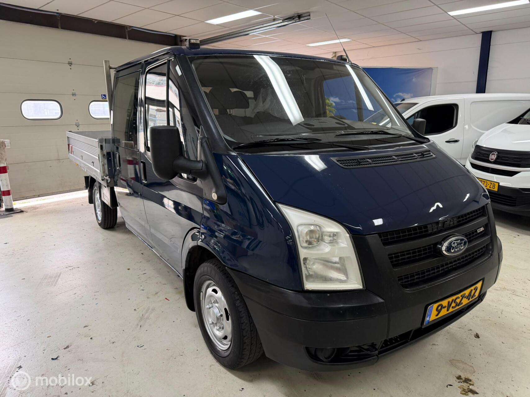 Ford Transit 300M 2.2 TDCI 2007 - voorkant
