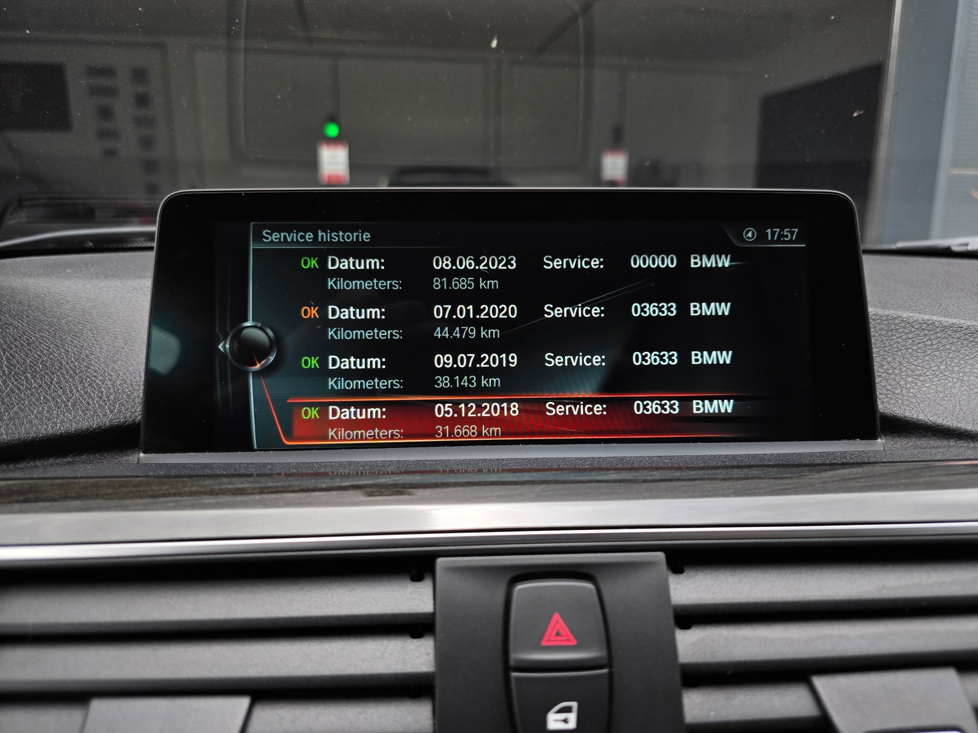 Foto van BMW 330e Iperformance