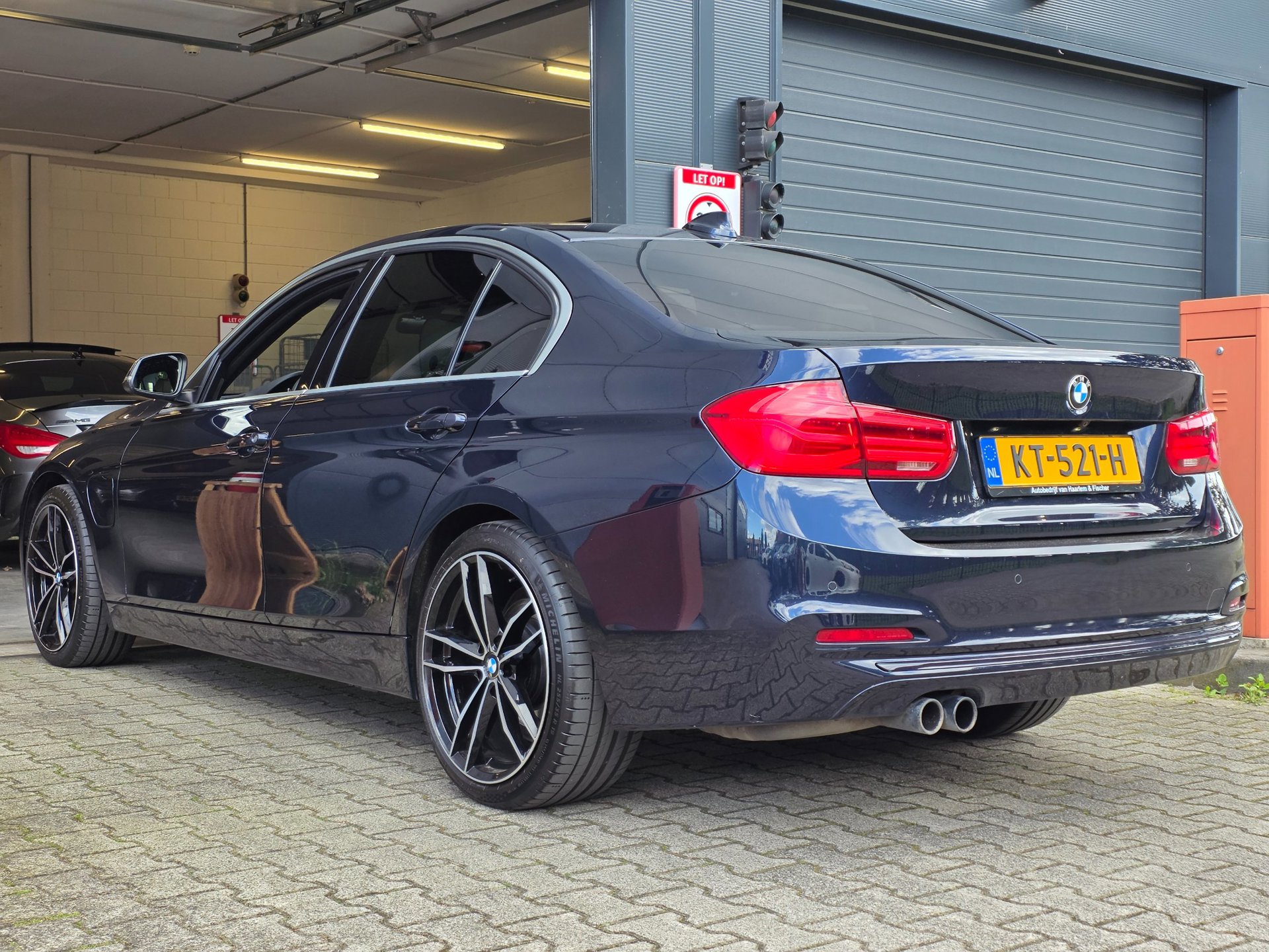 Foto van BMW 330e Iperformance