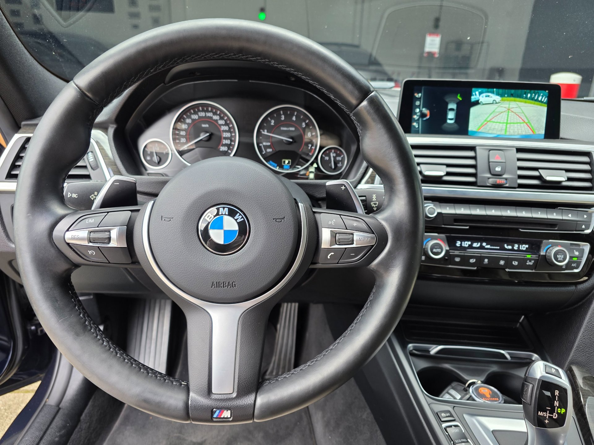 Foto van BMW 330e Iperformance