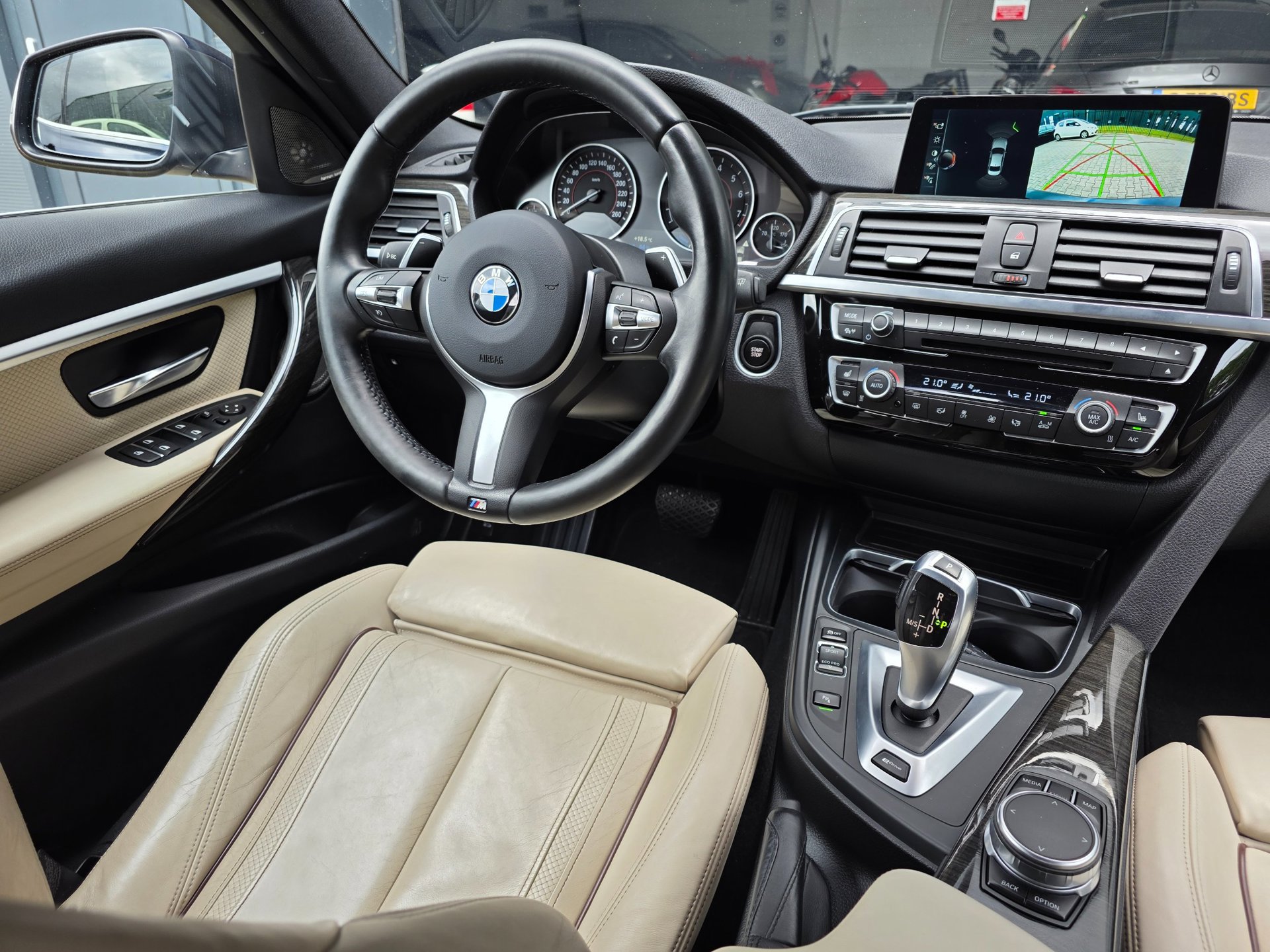 Foto van BMW 330e Iperformance
