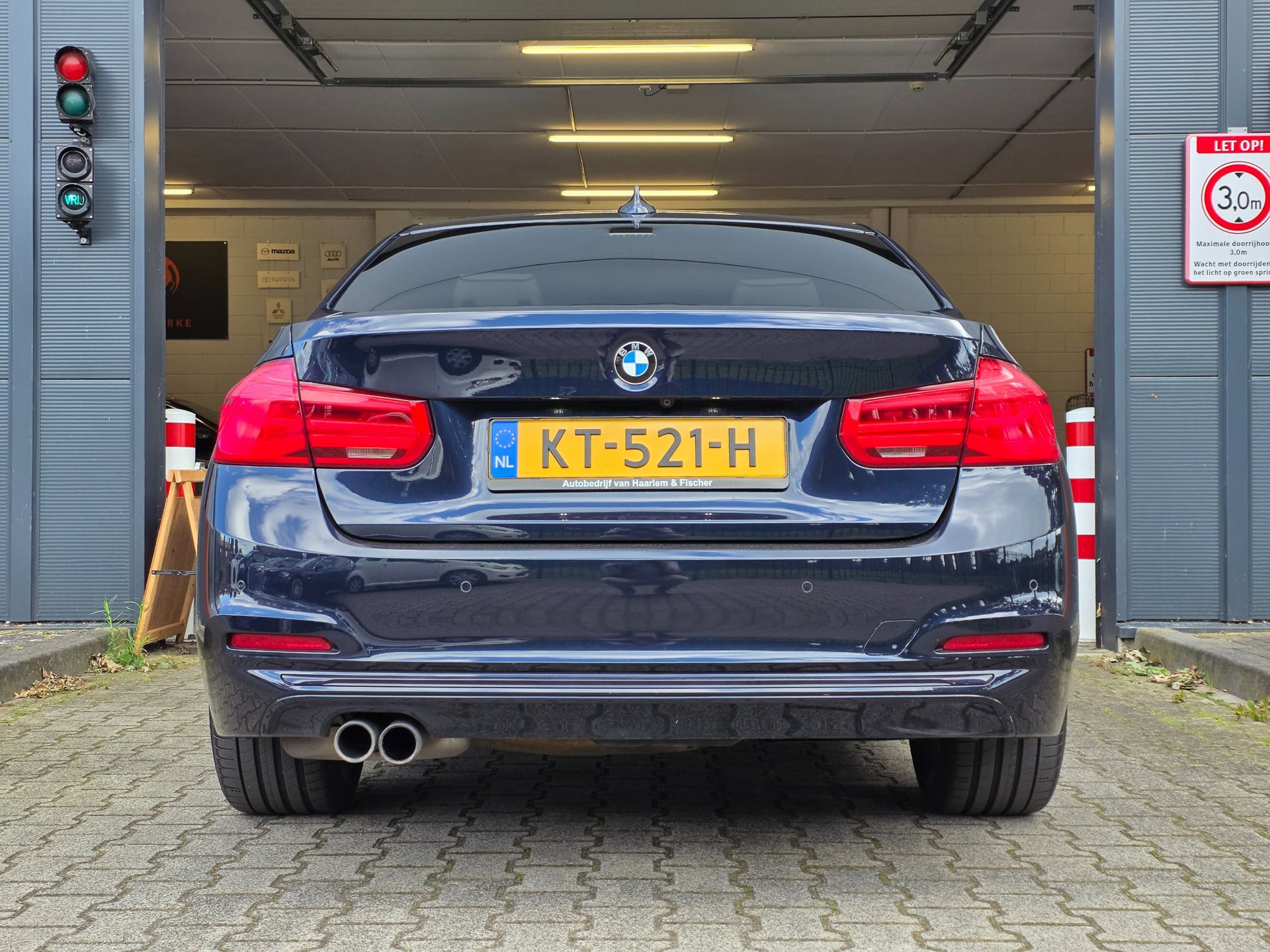 Foto van BMW 330e Iperformance