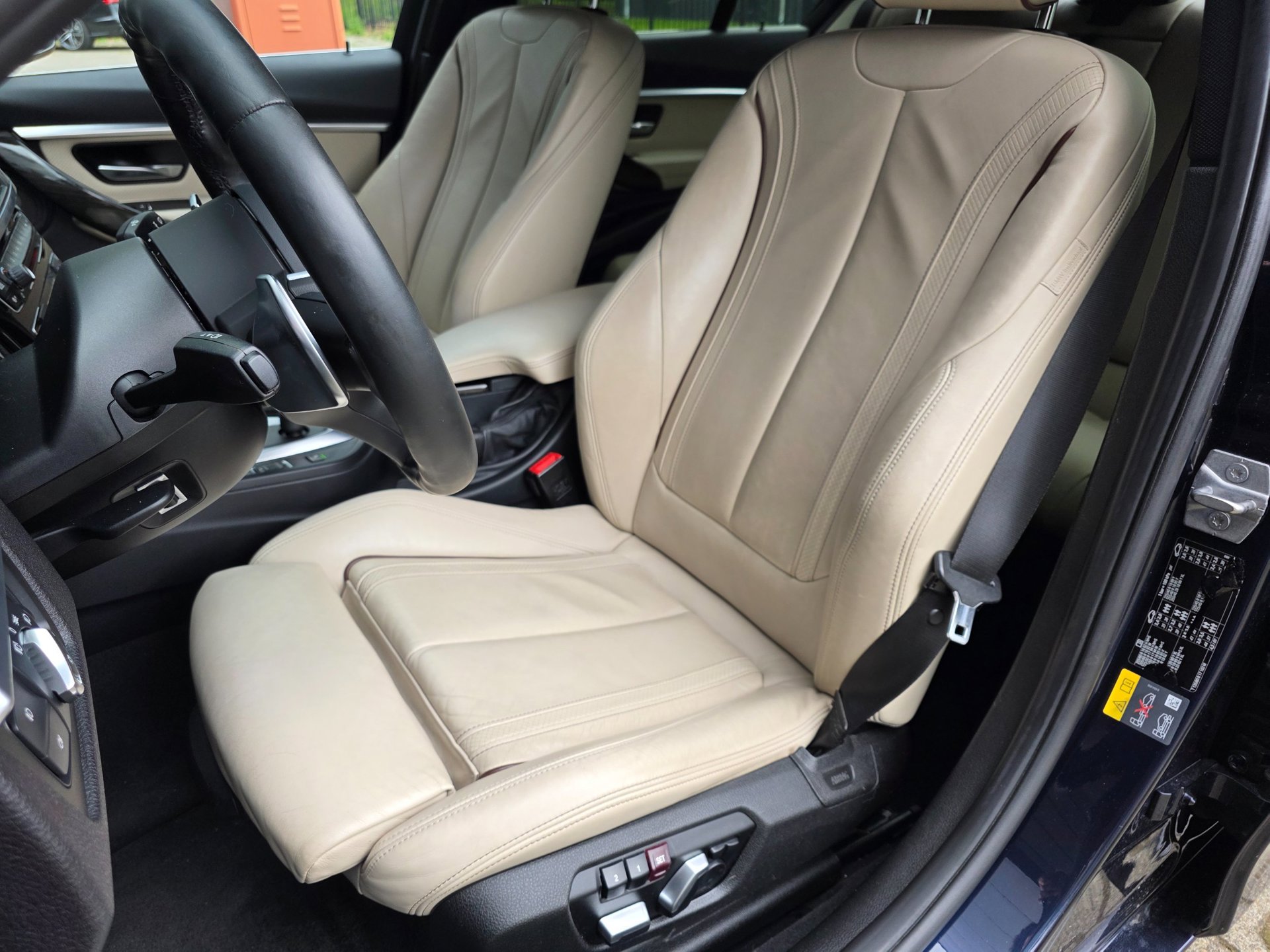 Foto van BMW 330e Iperformance