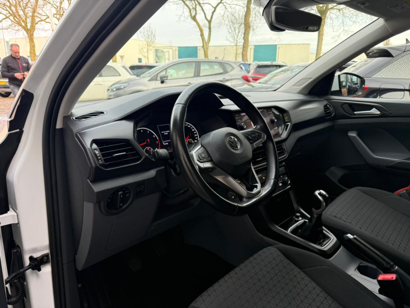 Foto van Volkswagen T-cross