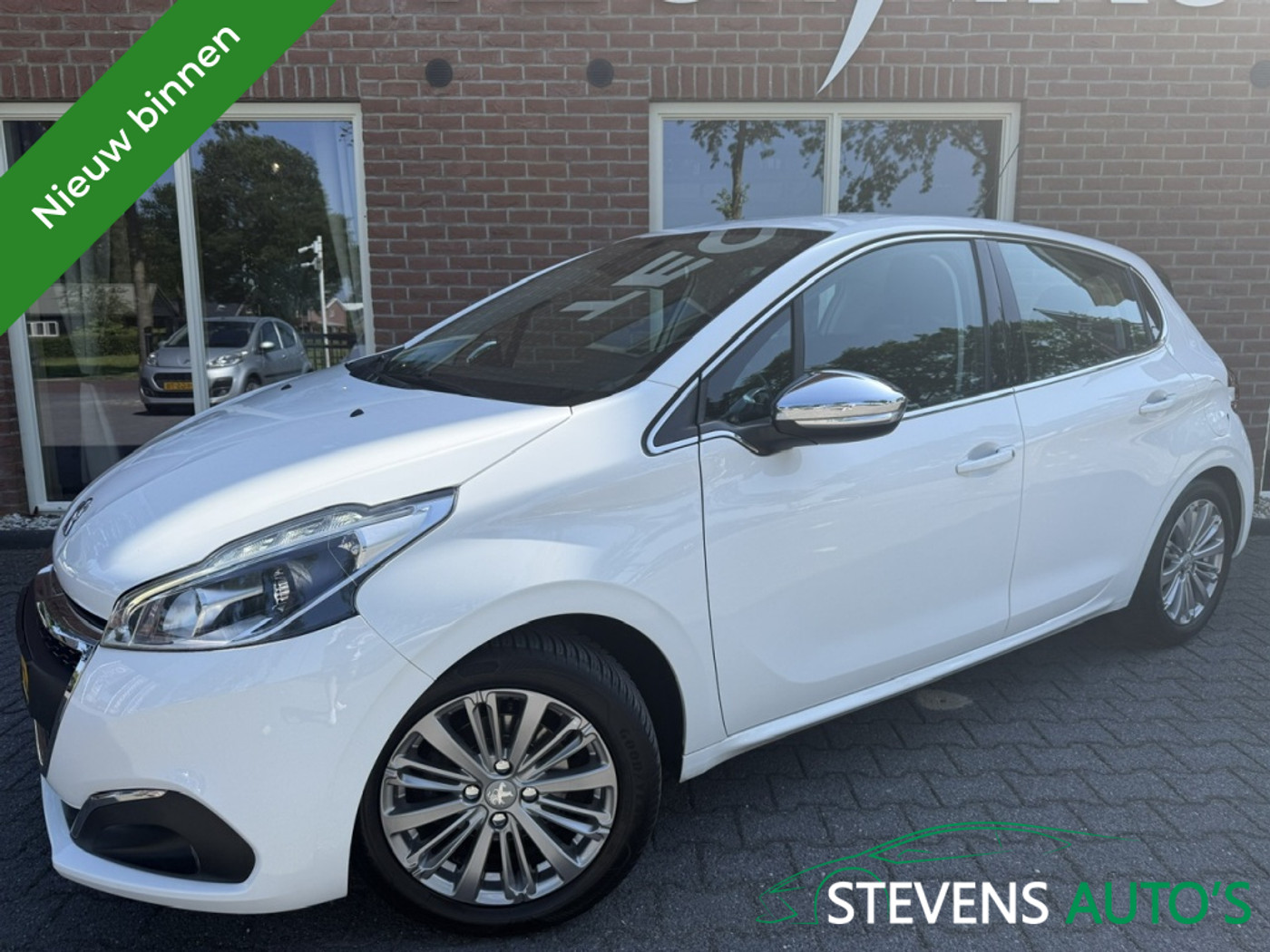 Peugeot 208 1.2 PureT. BL Allure CARPLAY / ANDROID / DAB+ / NAVI / CLIMA / C 2018 - voorkant