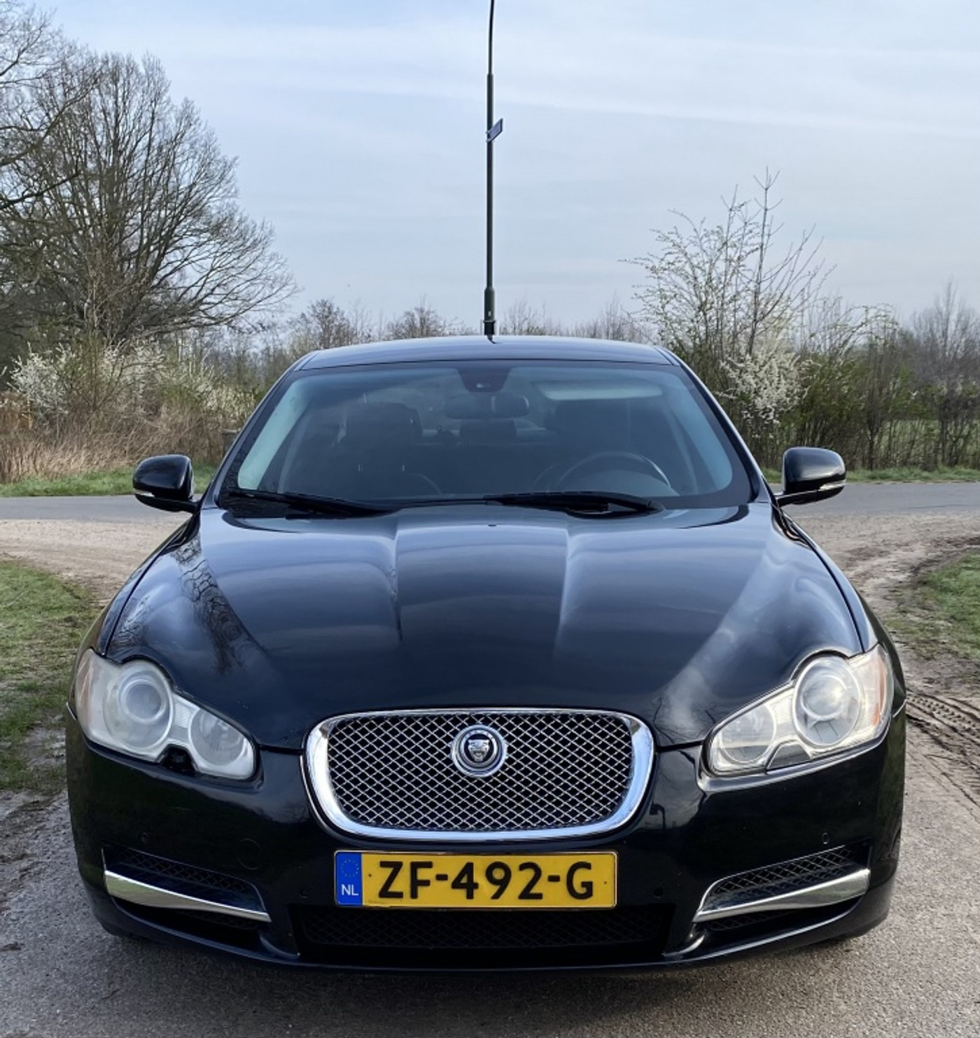 Jaguar XF 3.0D V6 Luxury 2010 - voorkant