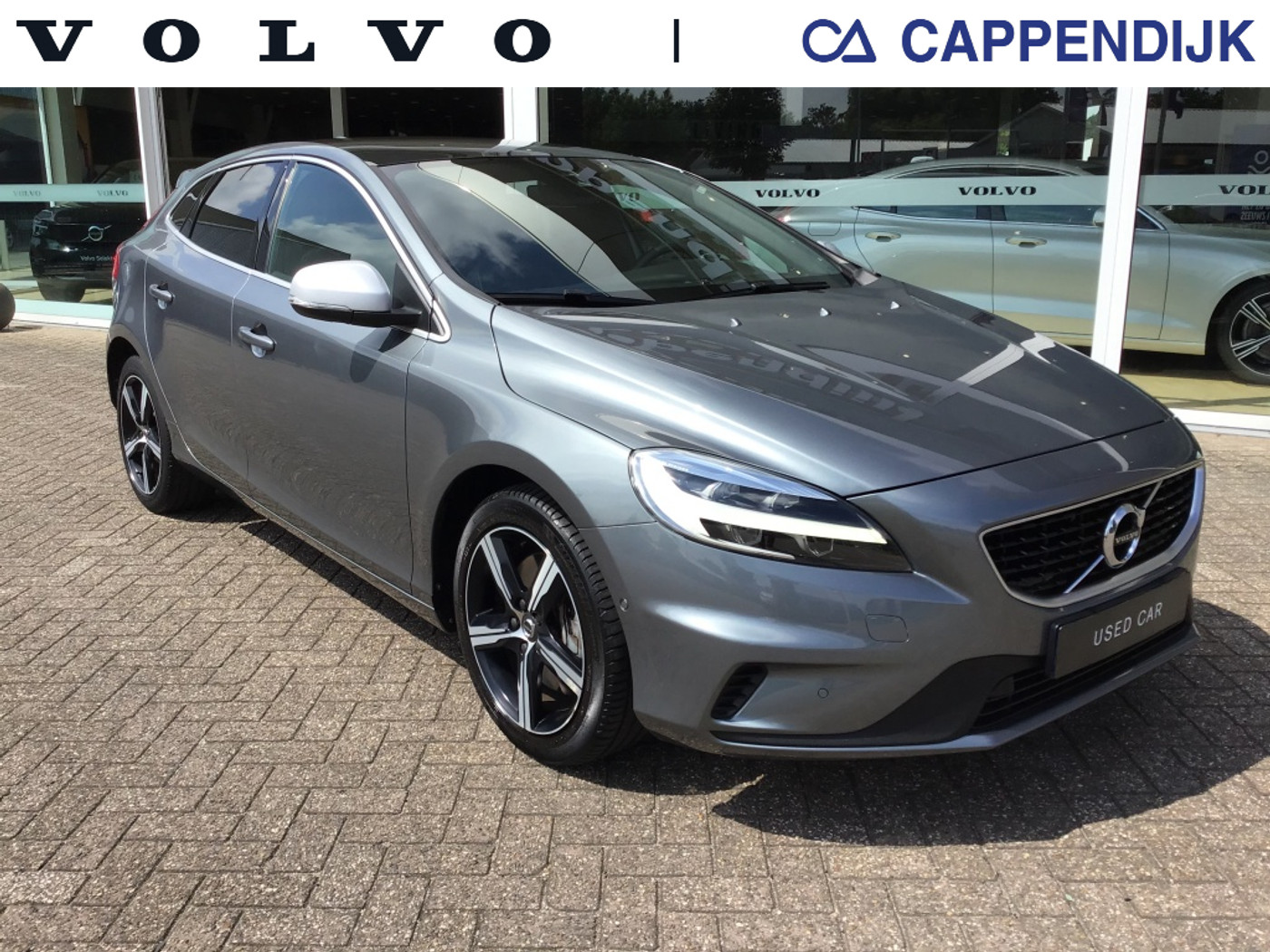 Volvo V40 T3 153PK AUT6 Polar+ Sport| Panodak| Camera| Trekhgaak| H&K soun 2019 - voorkant