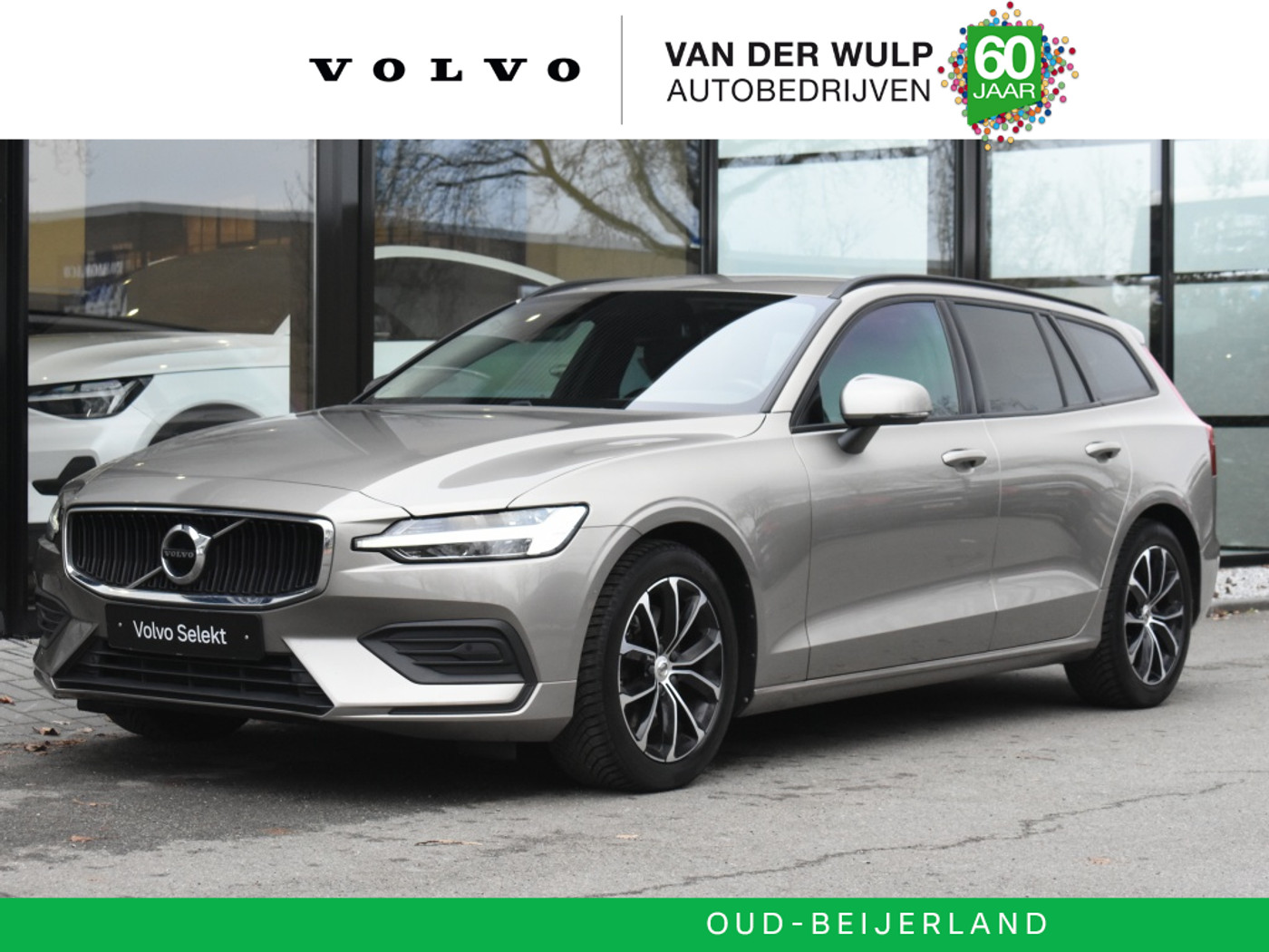 Volvo V60 2.0 B3 Momentum Advantage 2020 - voorkant