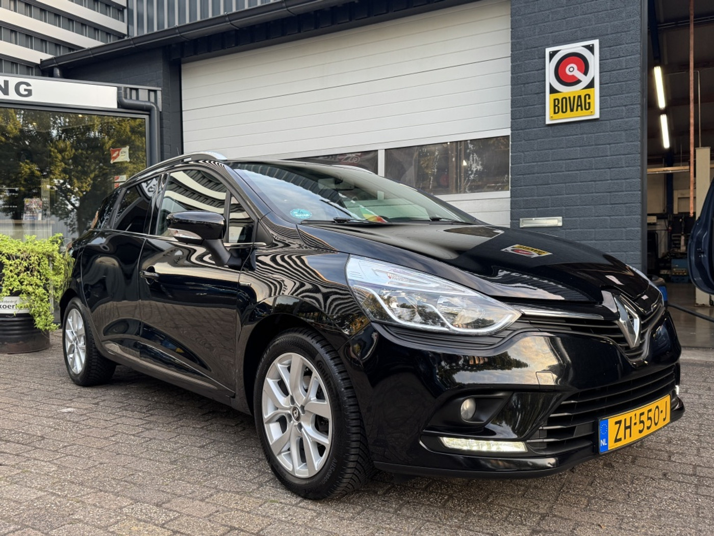 Renault Clio Estate 0.9 TCe Limited 2019 - voorkant