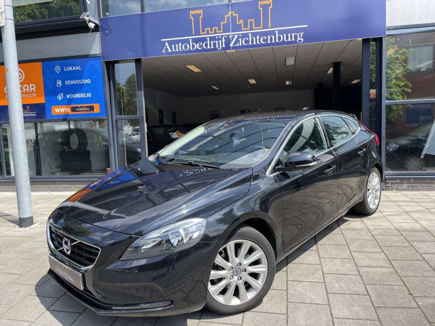 Volvo V40 1.6 T4 Momentum 2014 - voorkant