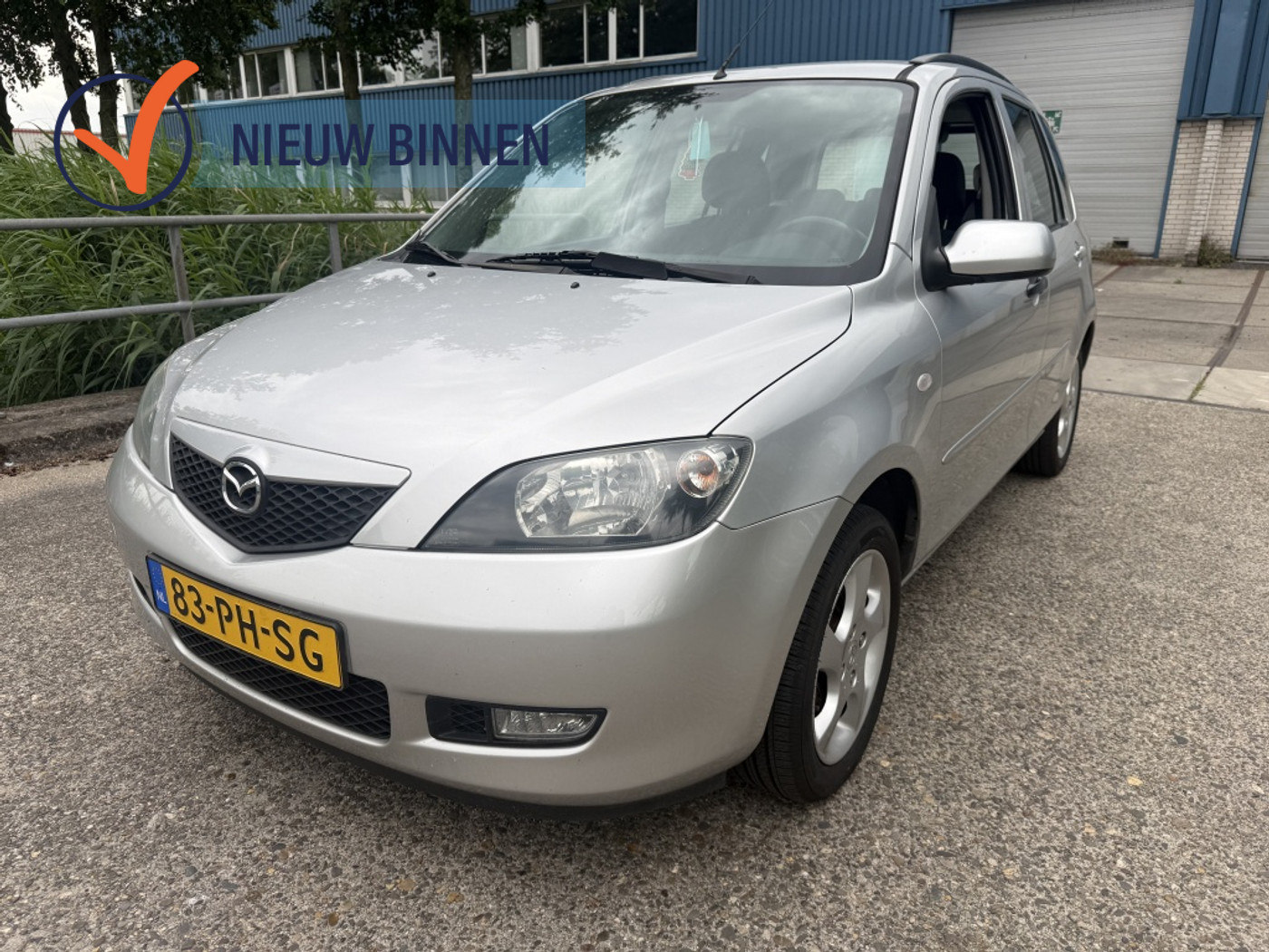 Mazda Mazda 2 1.4 Touring 2004 - voorkant