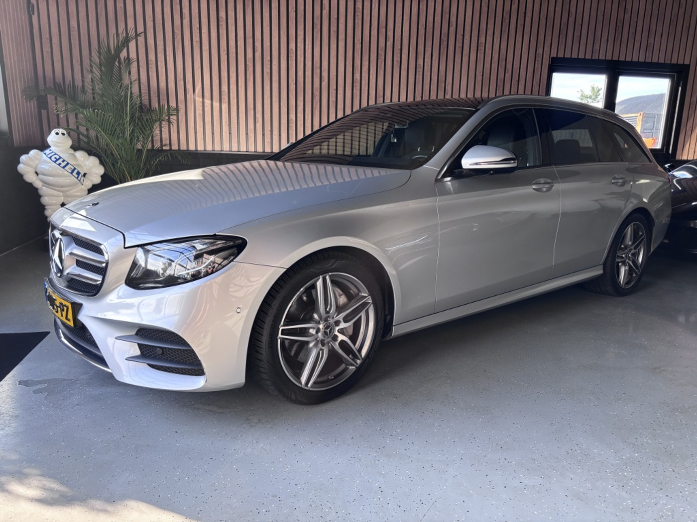 Mercedes-Benz E 200 200 estate 360CAMERA/TREKHAAK/AMG/LED/PANO 2018 - voorkant