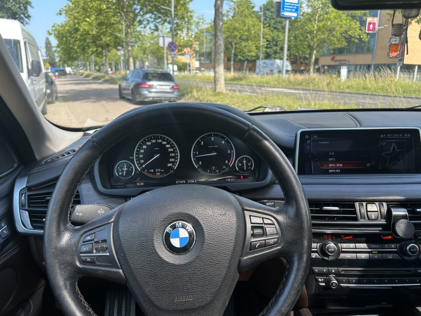 Foto van BMW X5 Xdrive30d