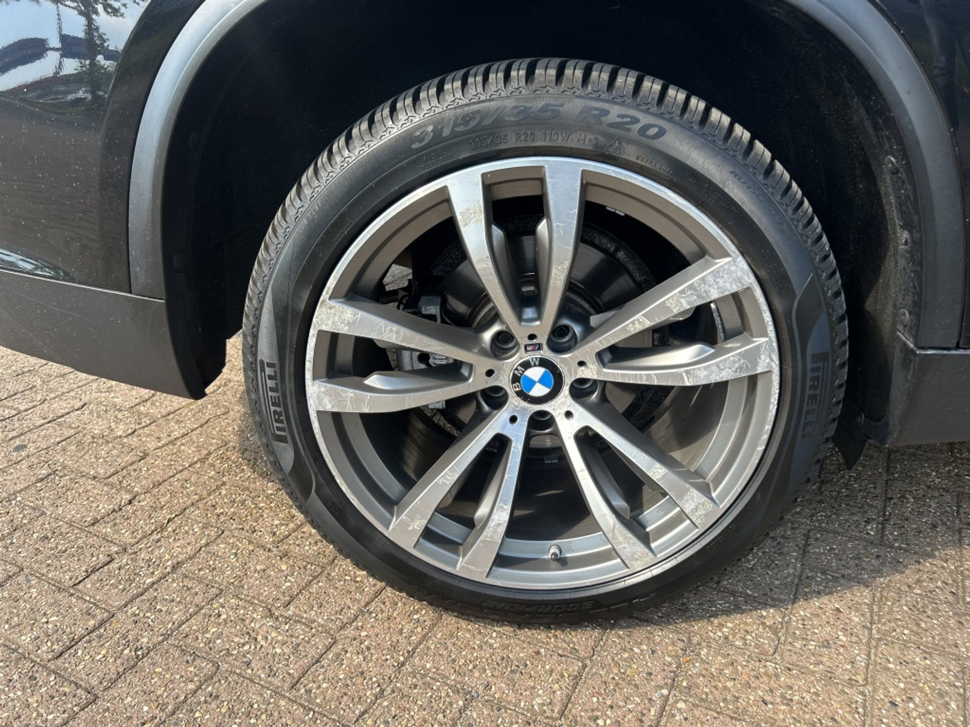 Foto van BMW X5 Xdrive30d