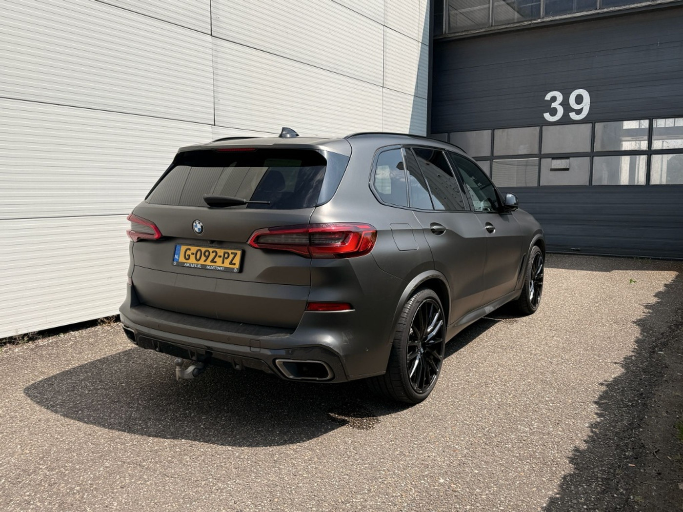 Foto van BMW X5 M50d