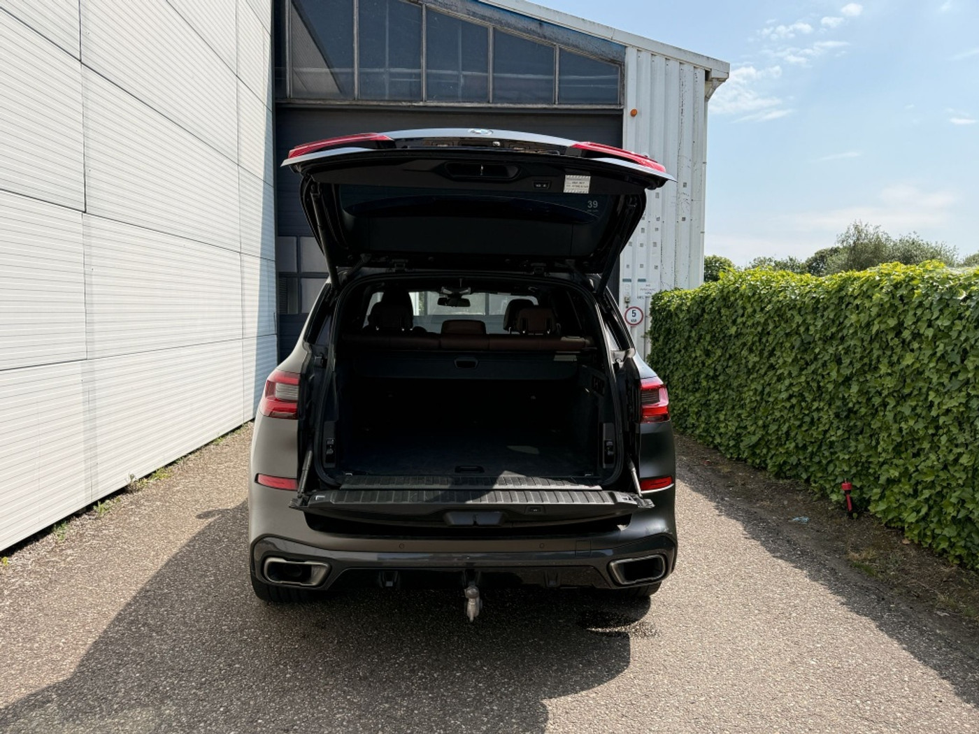 Foto van BMW X5 M50d