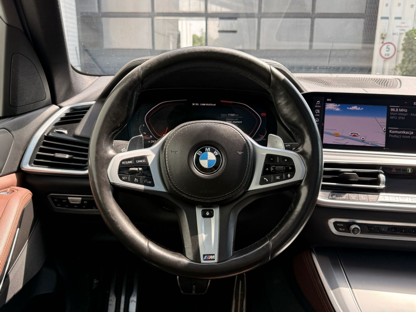 Foto van BMW X5 M50d