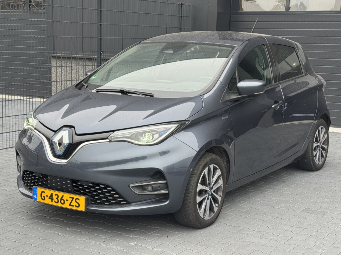 Renault Zoe R135 Edition One 52kWh (KOOPACCU) SOH 91% *LEDER/NAVI/CAMERA 2019 - voorkant