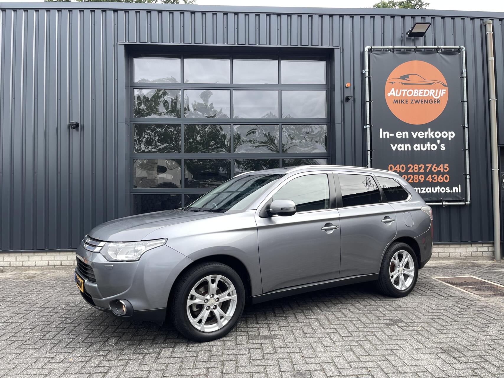 Mitsubishi Mitsubishi Outlander 2.0 Instyle AUT. 7-PEROONS|LEER|TREKHAAK|CAMERA|SCHUIFDAK|STOELVERWARMING|ROCKFORD FOSGATE 2015 - voorkant