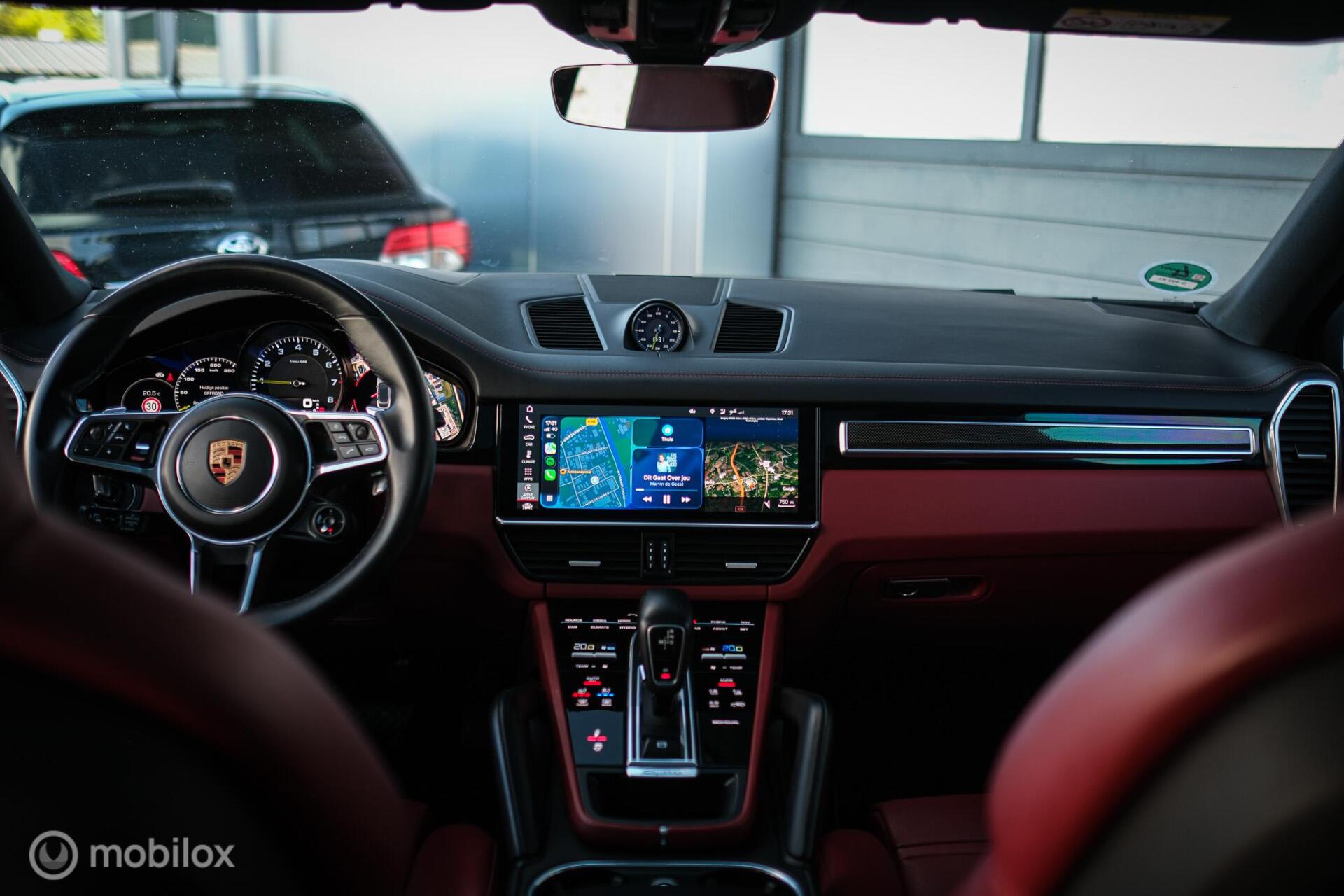 Foto van Porsche Cayenne E-hybrid
