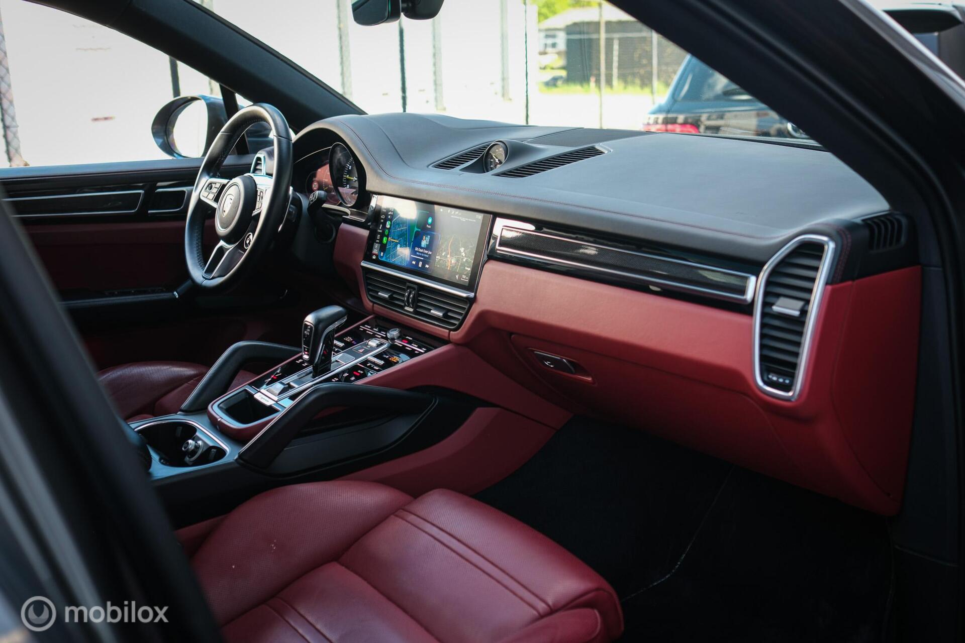 Foto van Porsche Cayenne E-hybrid