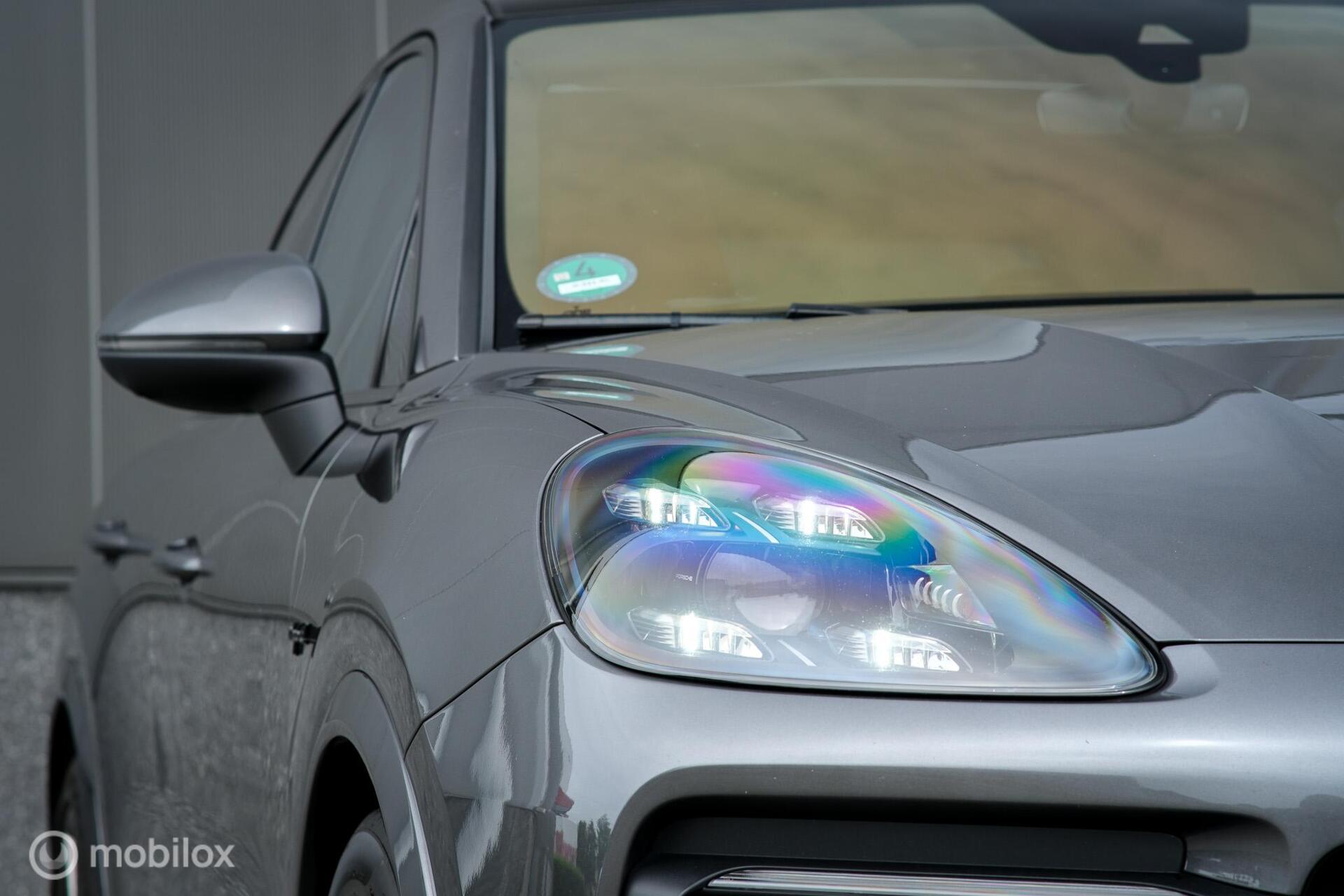 Foto van Porsche Cayenne E-hybrid