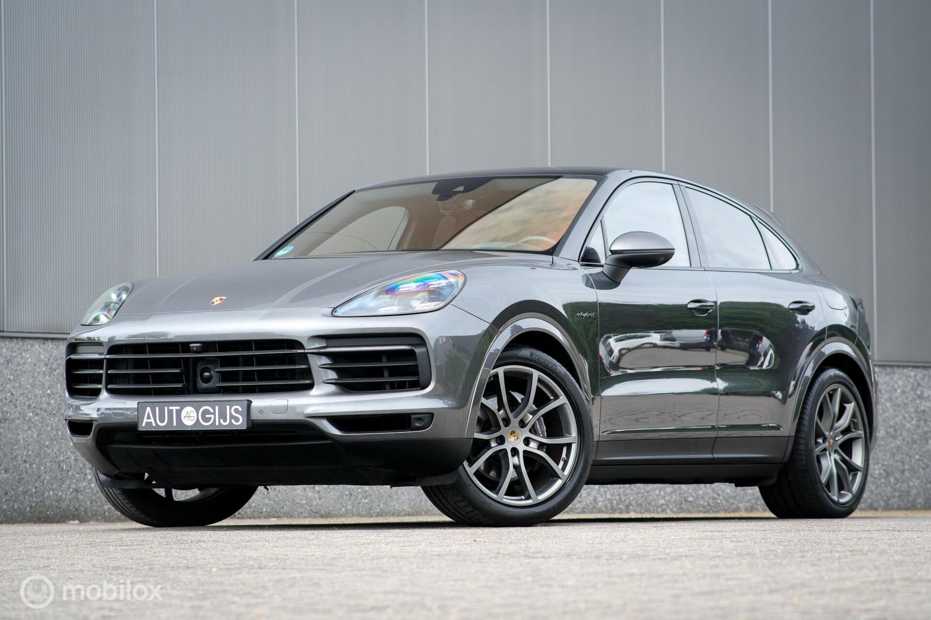 Porsche Cayenne E-hybrid 3.0 E-Hybrid | Dealer OH | Meesturende As | Sportchono | Stoelkoeling | Dubbel glas | Trekhaak | Panorama | LED | Adaptive | NL auto NAP | 2019 - voorkant