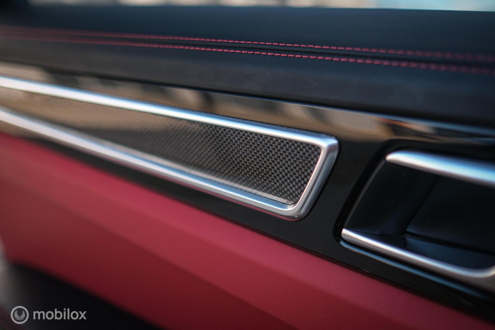 Foto van Porsche Cayenne E-hybrid