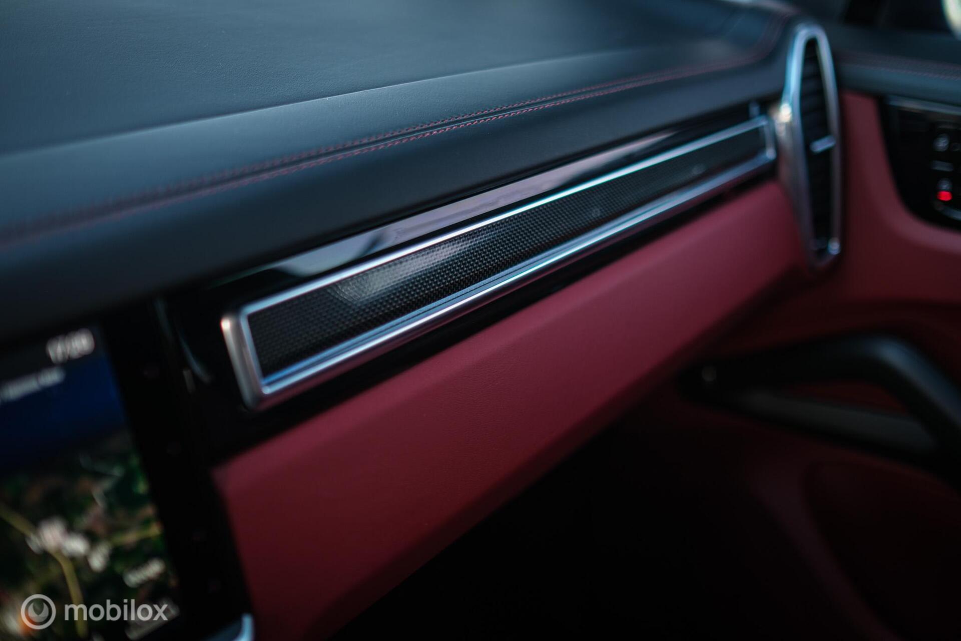 Foto van Porsche Cayenne E-hybrid