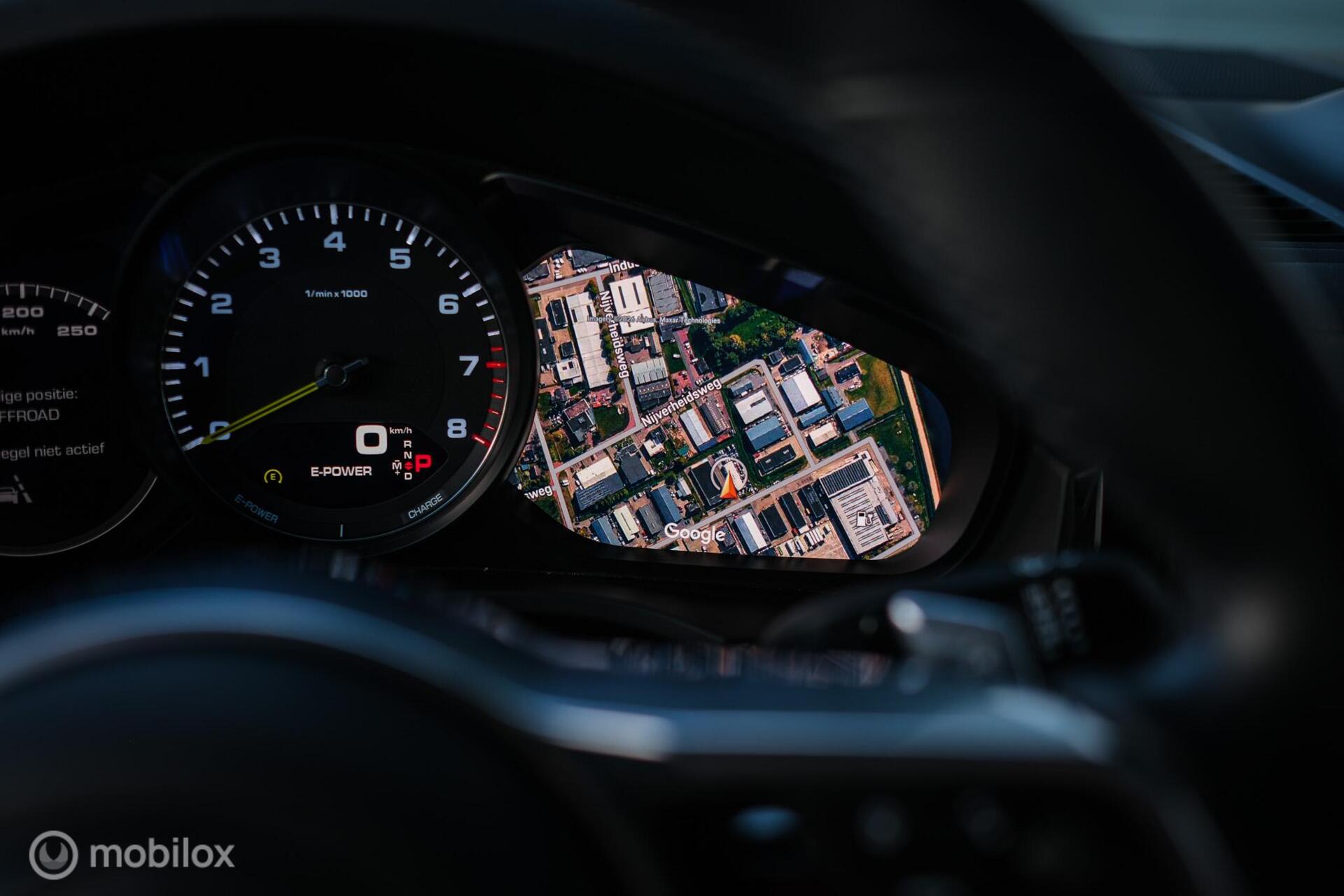 Foto van Porsche Cayenne E-hybrid