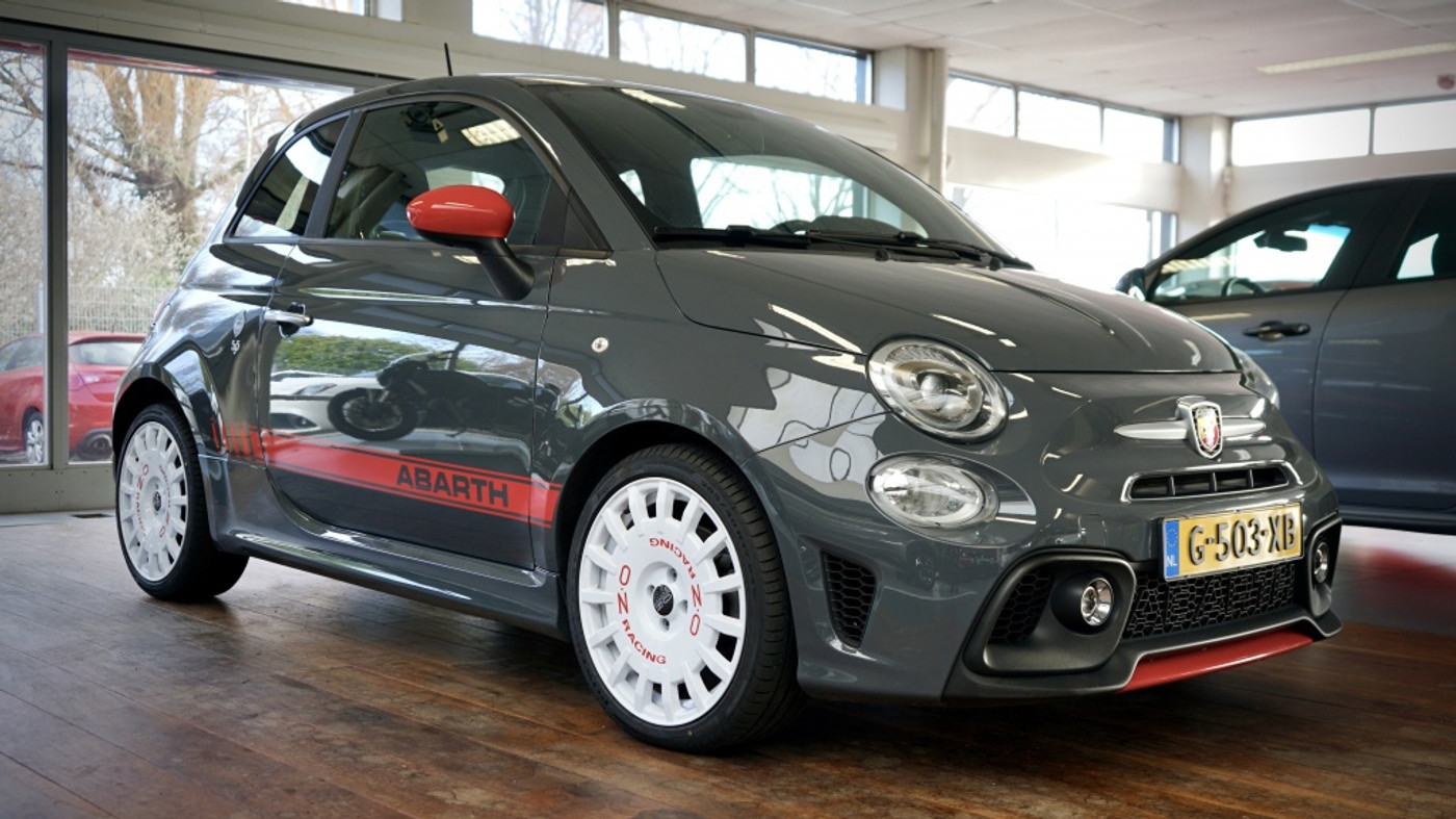 Fiat 500 1.4 T-Jet Abarth 595 2019 - voorkant