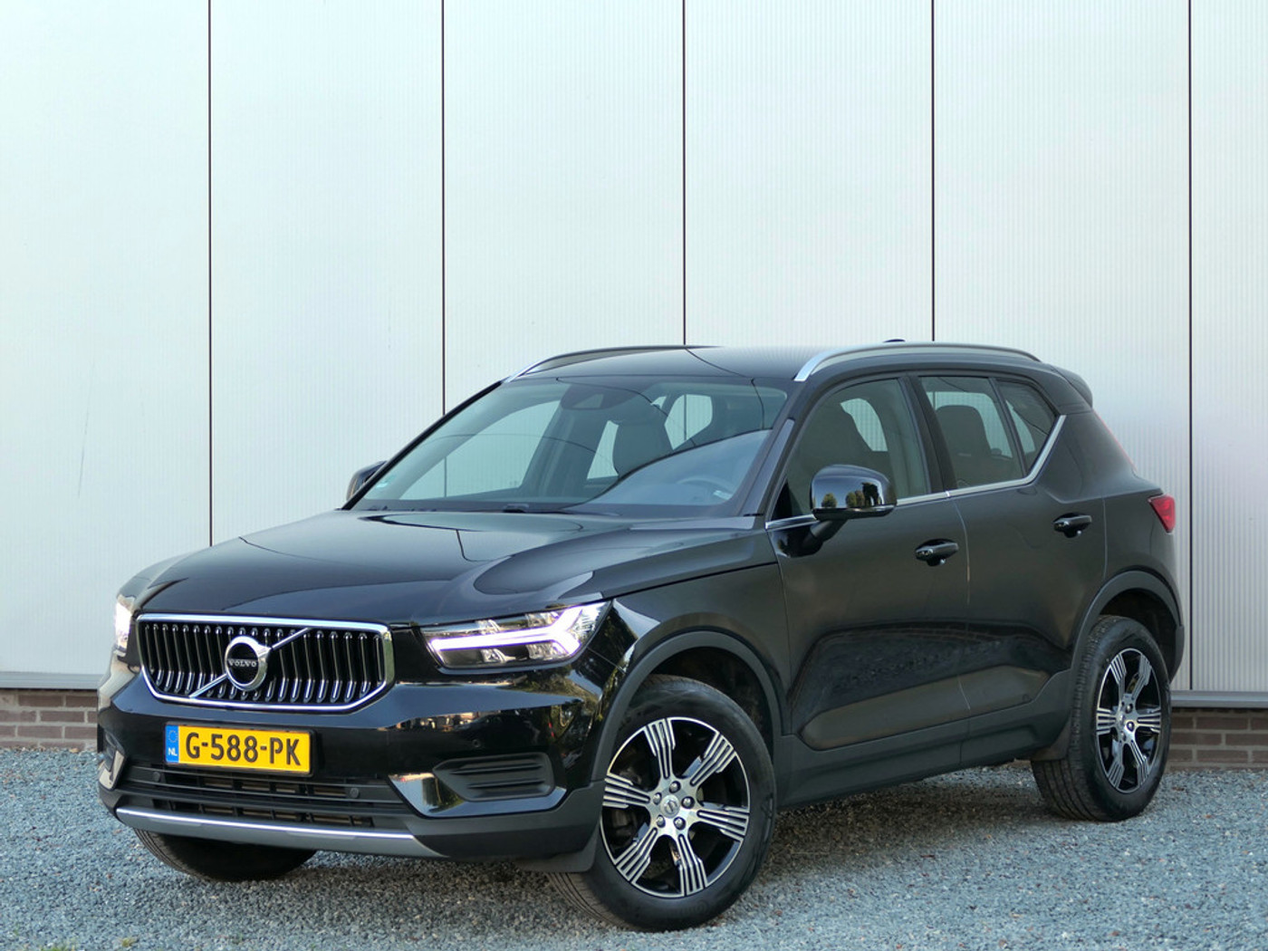 Volvo XC40 T3 AUT Inscription 12MND garantie / Harman Kardon / Camera / App 2019 - voorkant