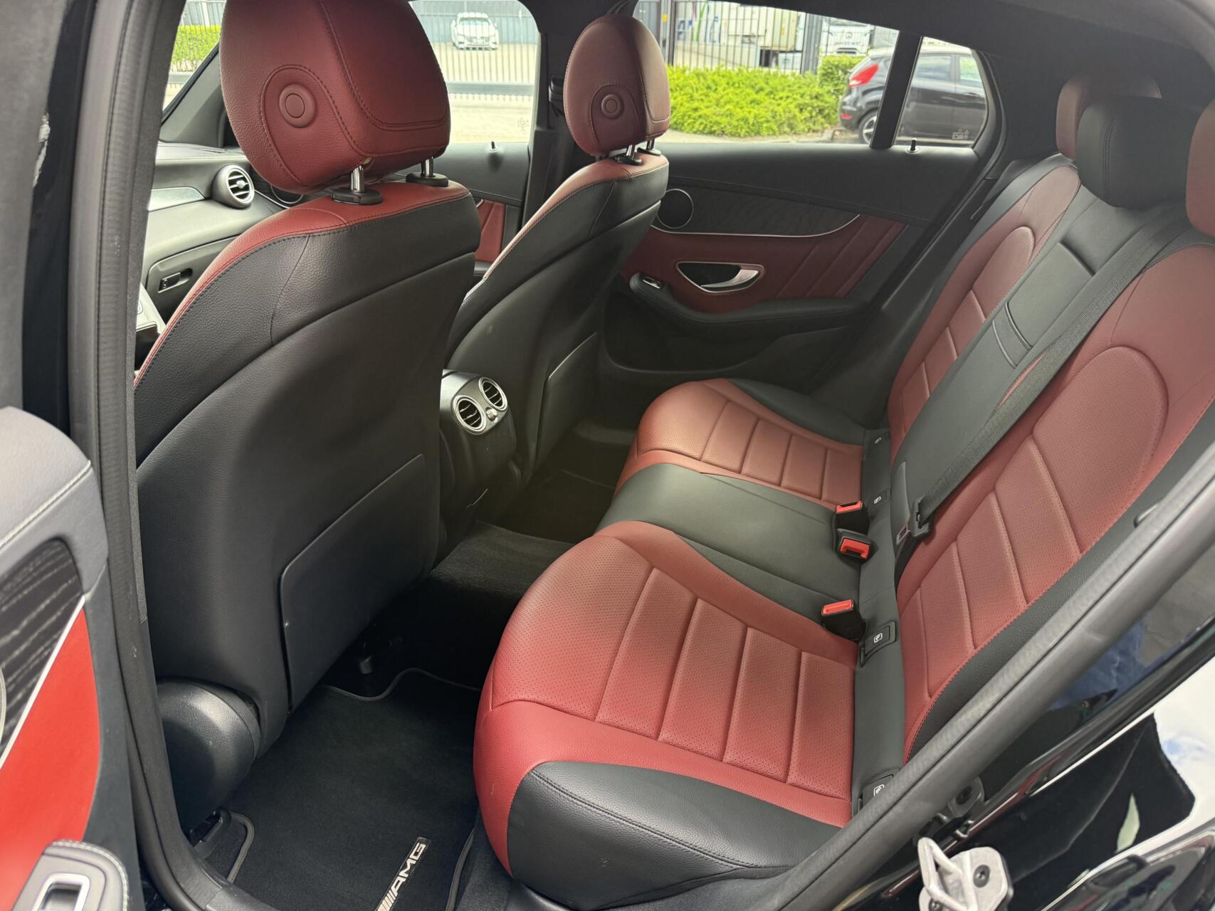 Foto van Mercedes-Benz GLC 300 E 4Matic