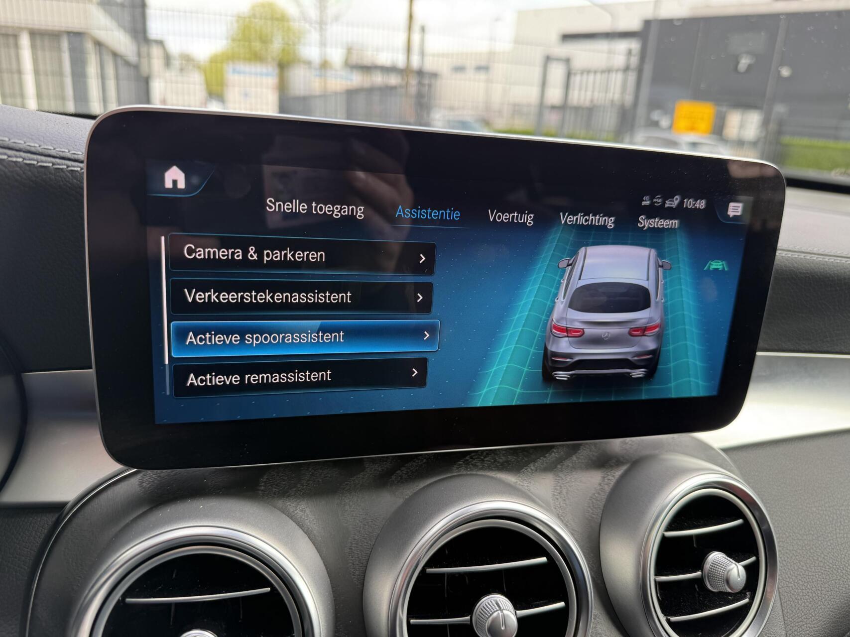 Foto van Mercedes-Benz GLC 300 E 4Matic