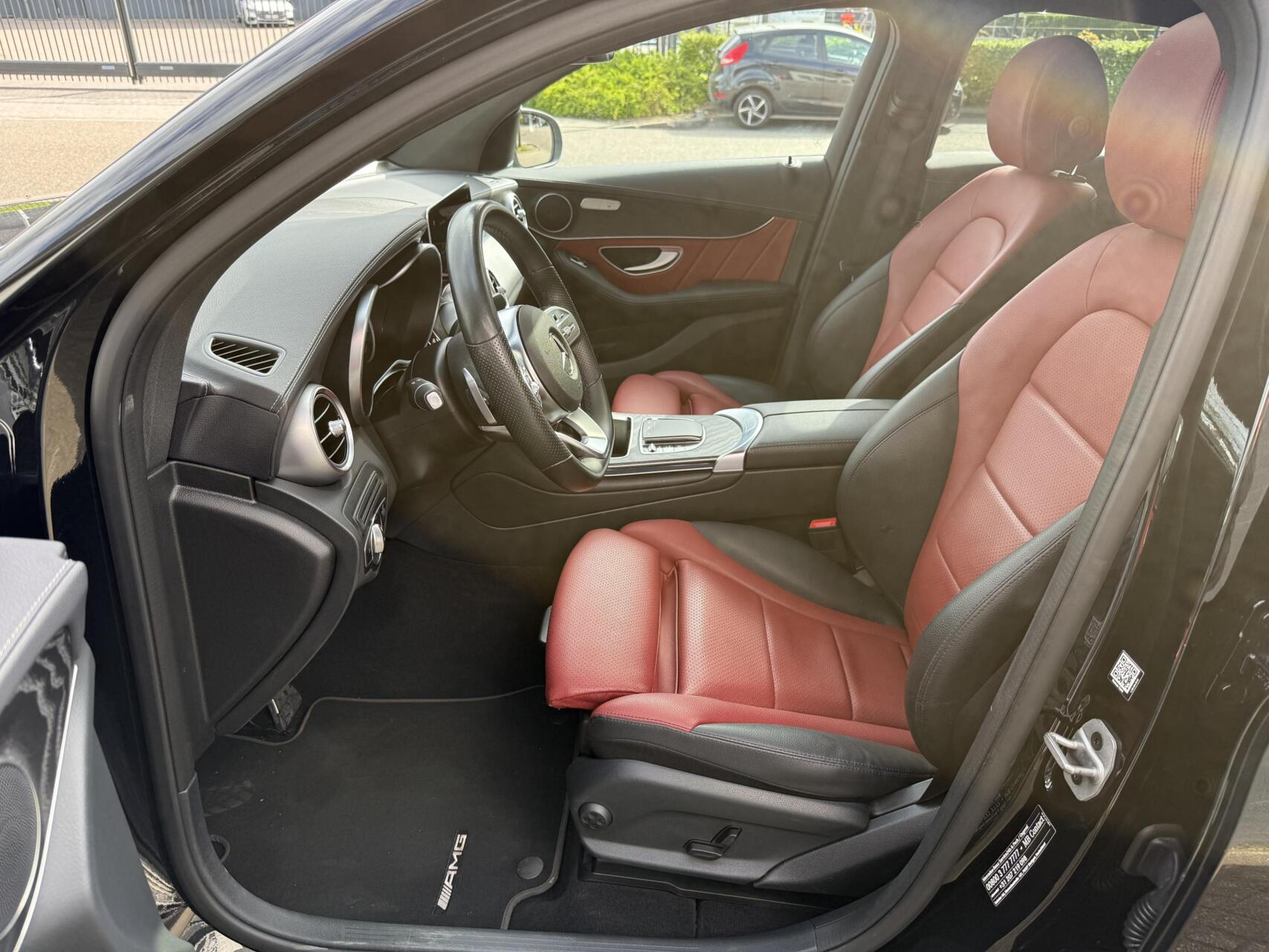 Foto van Mercedes-Benz GLC 300 E 4Matic