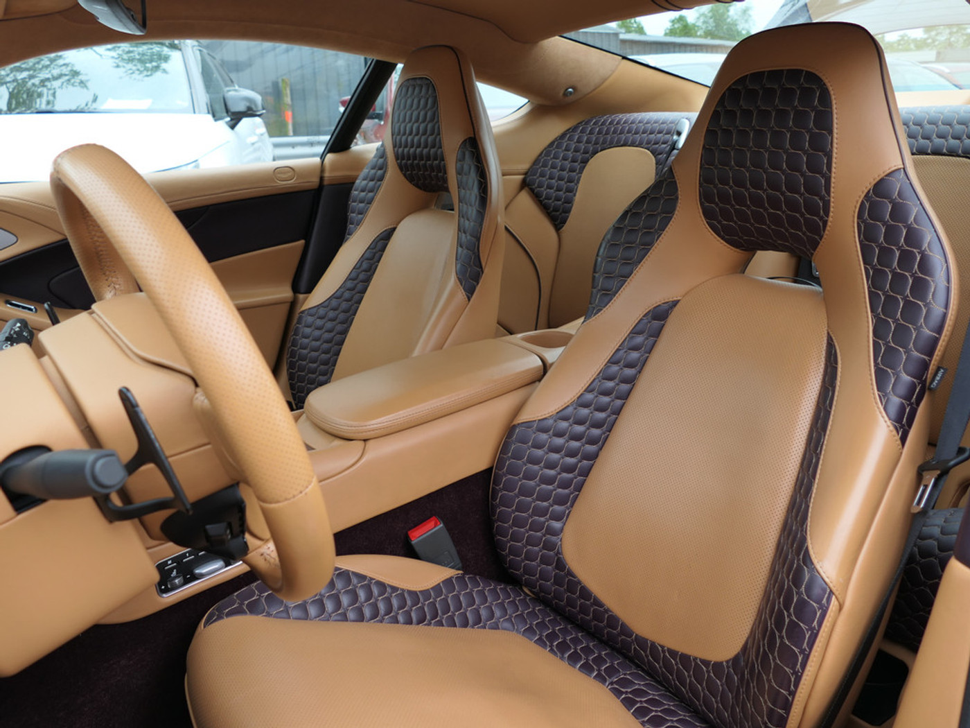 Foto van Aston Martin Vanquish