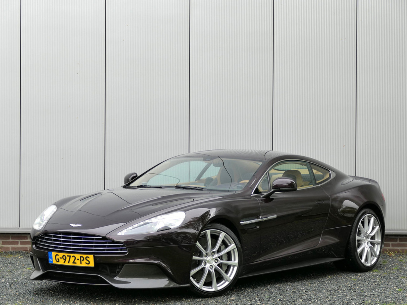 Aston Martin Vanquish 6.0 V12 Touchtronic 2+2 2013 - voorkant