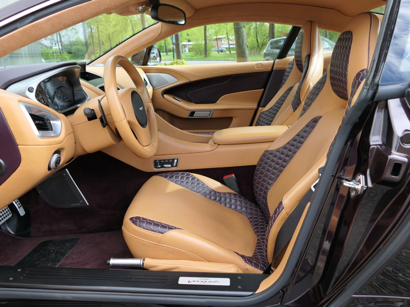 Foto van Aston Martin Vanquish