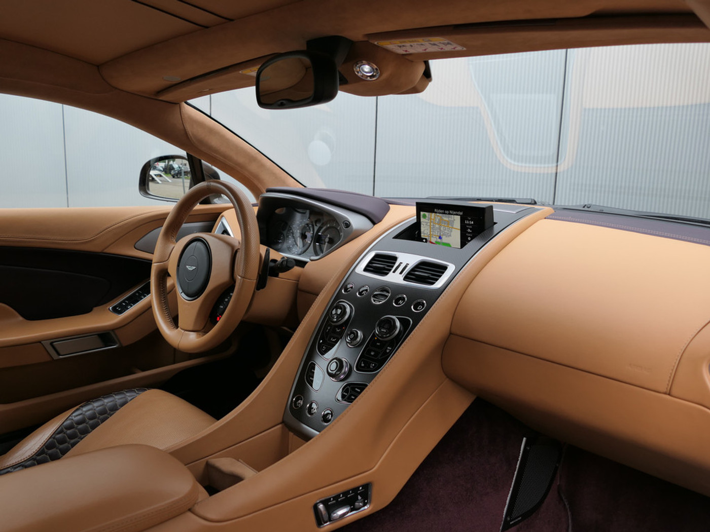 Foto van Aston Martin Vanquish