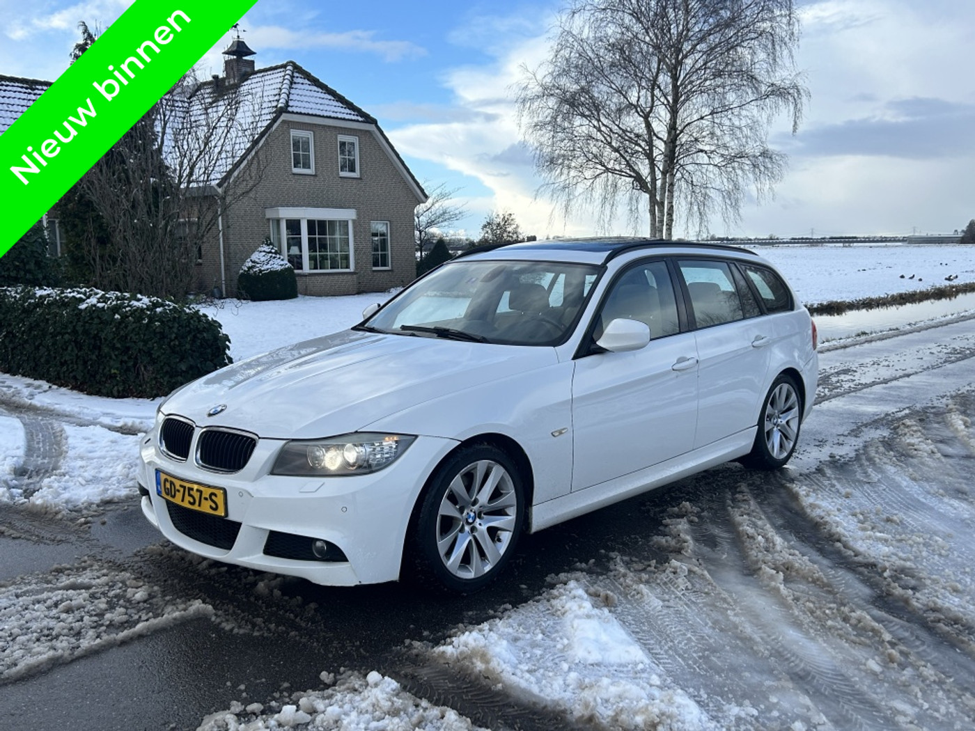 BMW 3er Reihe 320d M-Sport PANO AUT LEDER HARMON KARDON 2012 - voorkant