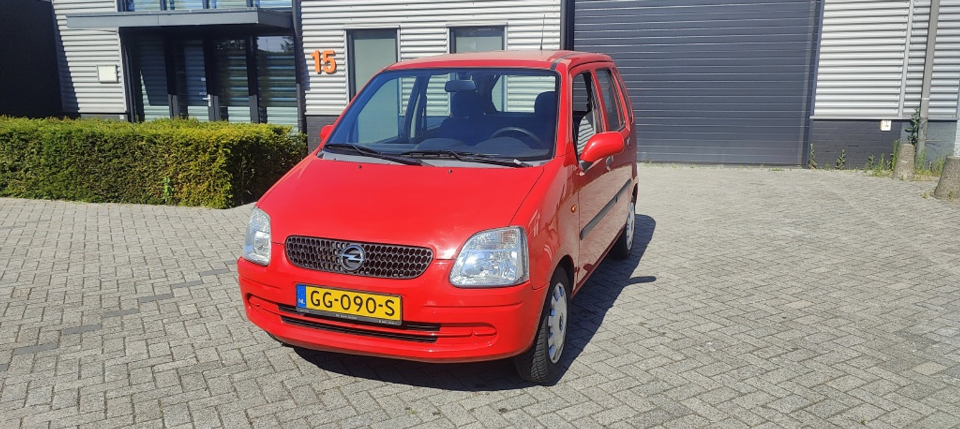 Opel Agila 1.2-16V Elegance Nieuwe APK 2003 - voorkant