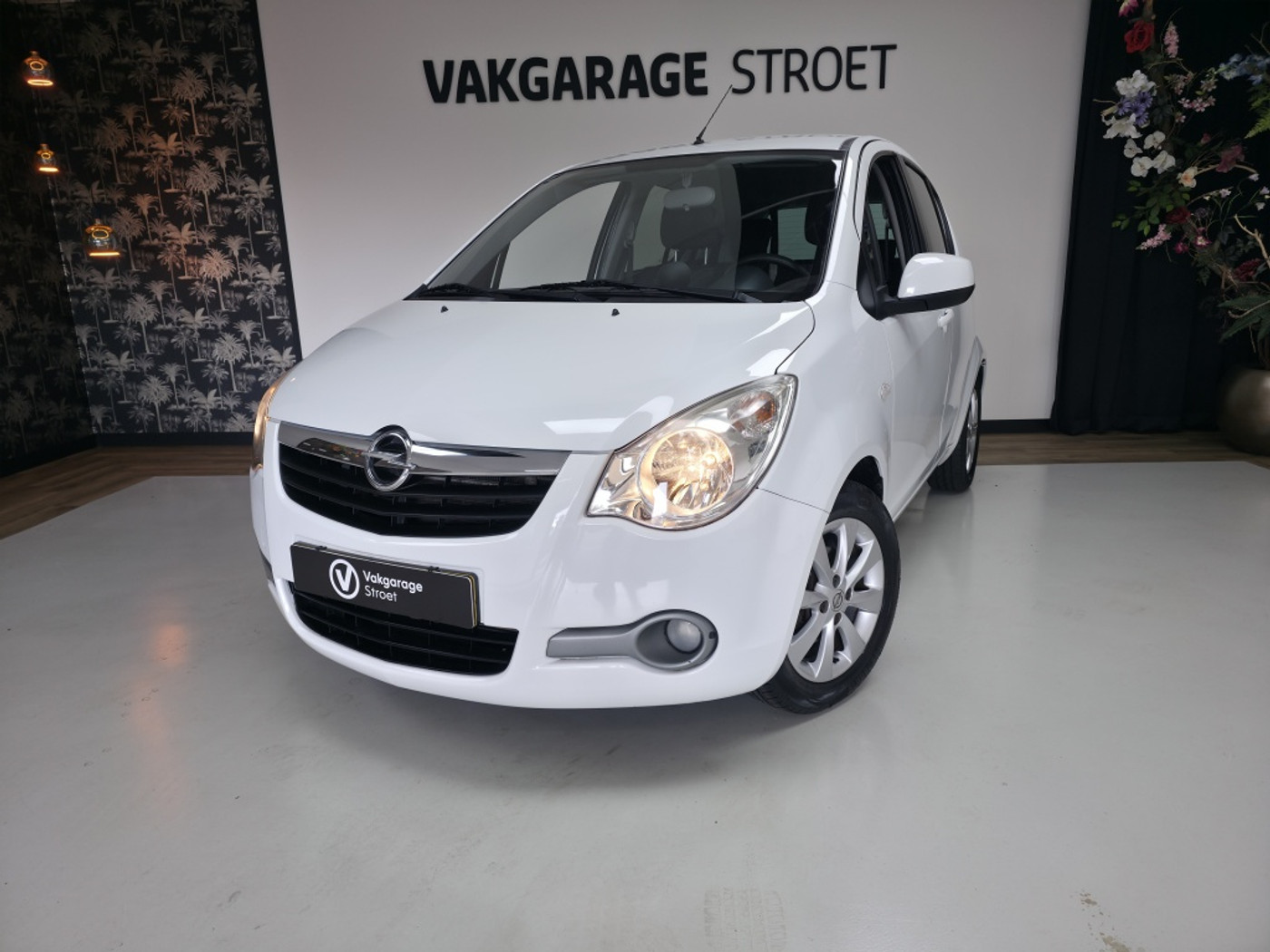 Opel Agila 1.0 Berlin | ac | voll.dealer oh | oh.bkje | 2 nw bnd | hoge zit 2015 - voorkant