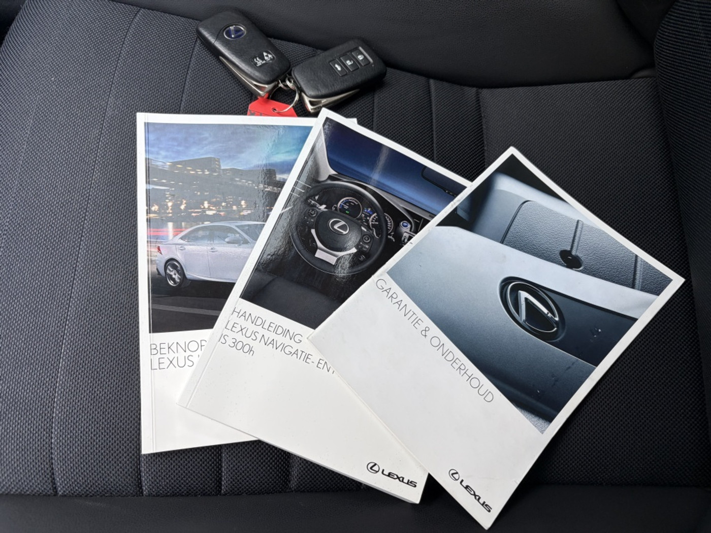 Foto van Lexus Lexus Is300h