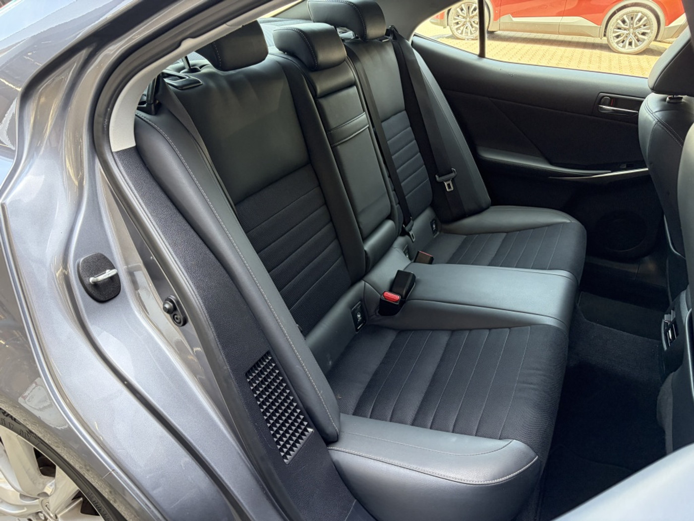 Foto van Lexus Lexus Is300h