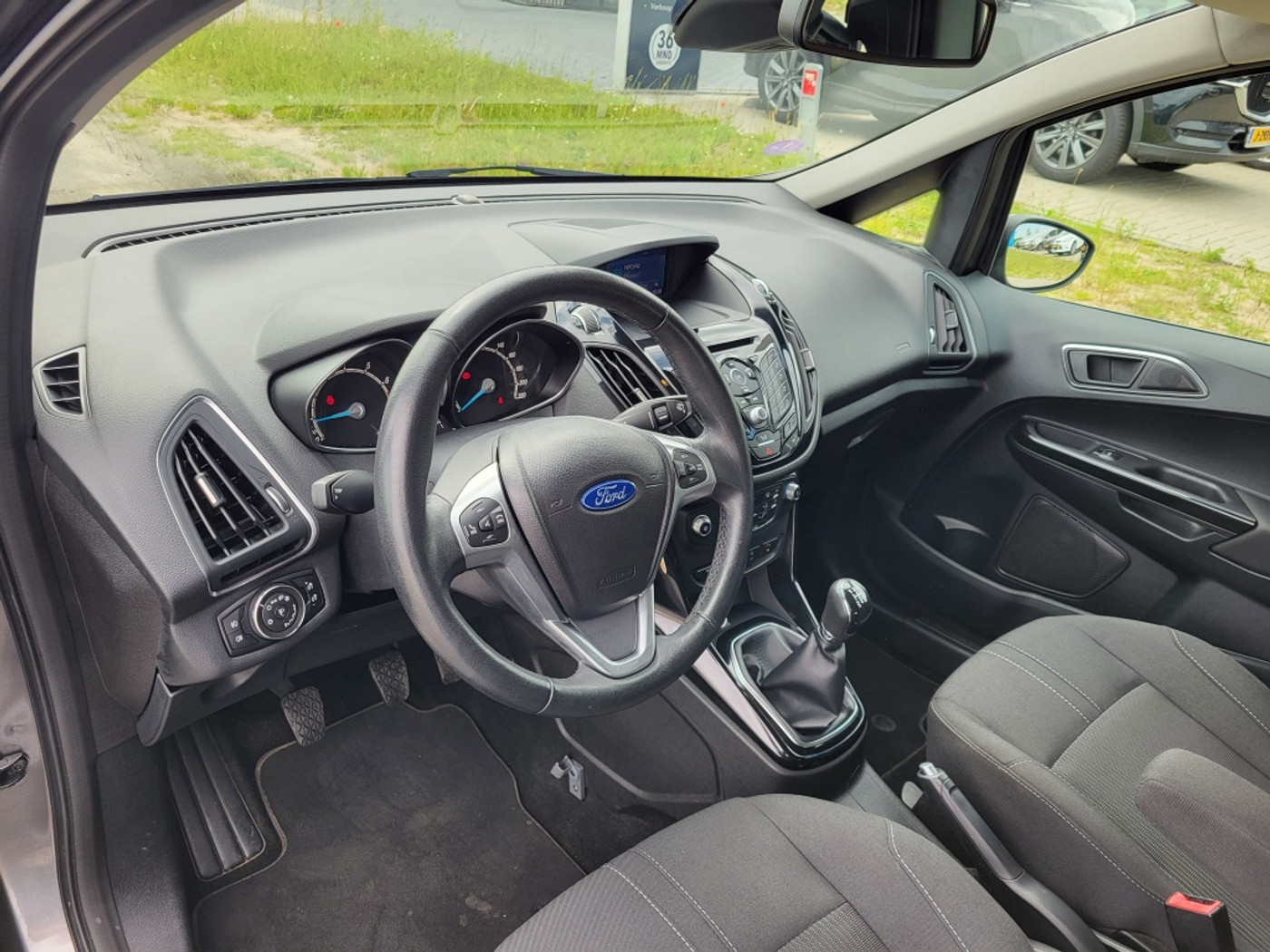 Foto van Ford B-max