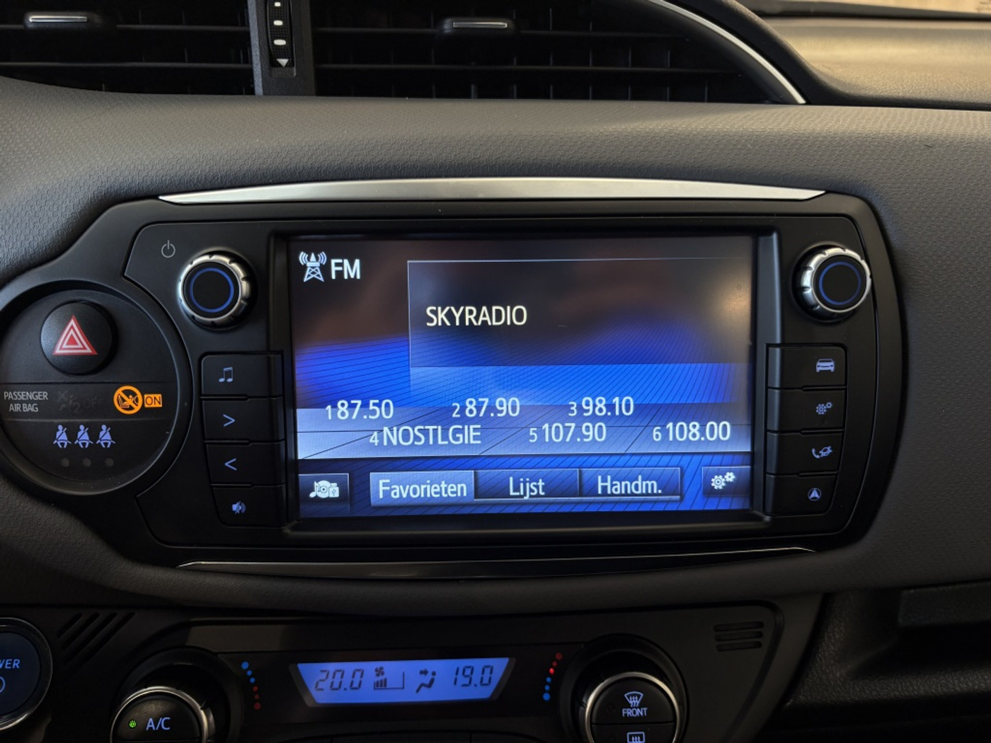 Foto van Toyota Toyota Yaris Hybrid