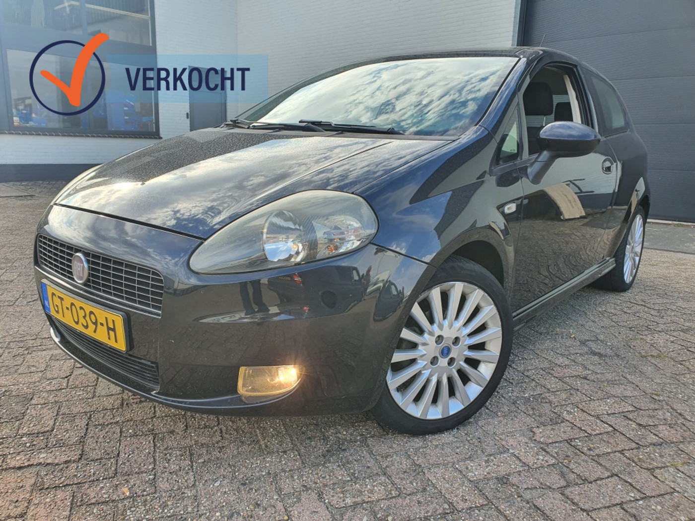 Fiat Fiat Punto 1.4-16V Racing 3-DRS |AIRCO|17"|6-BAK|APK|2009 2009 - voorkant