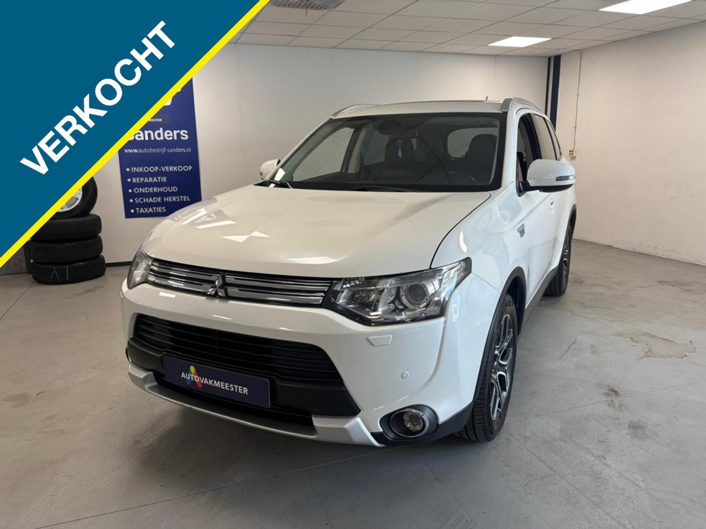 Mitsubishi Outlander 2.0 PHEV Executive Edition 2015 - voorkant